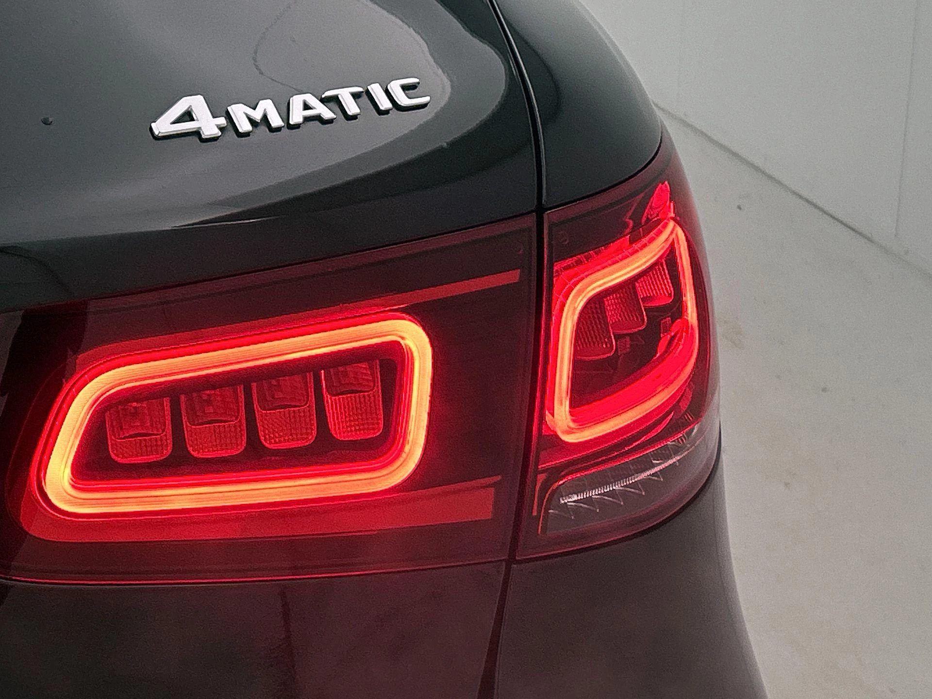 Mercedes-Benz-GLC-image-25