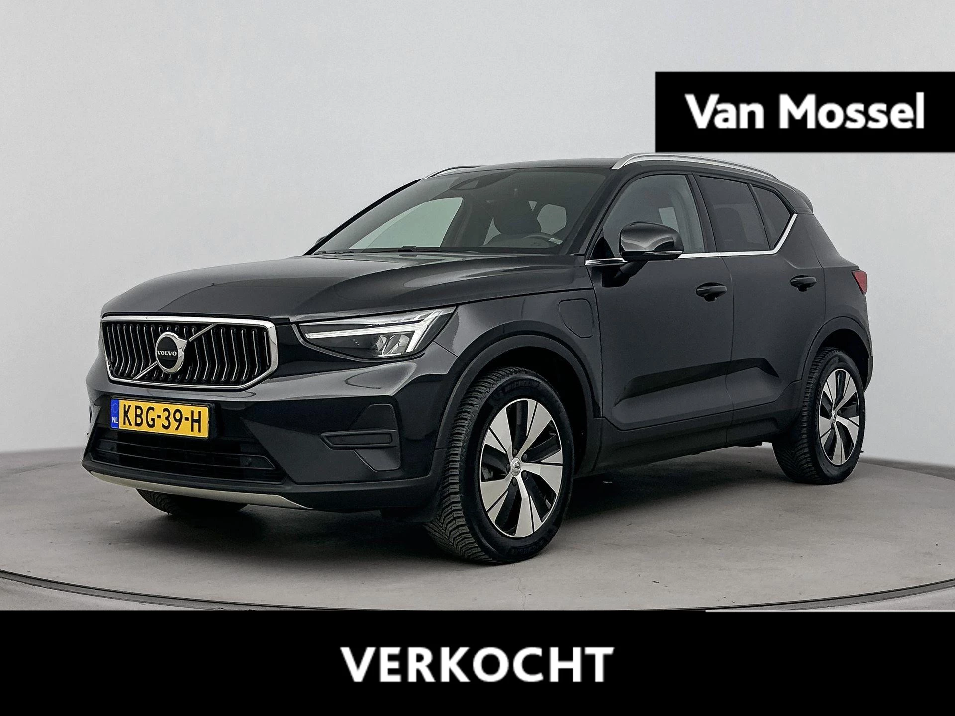 Volvo-XC40-image-0