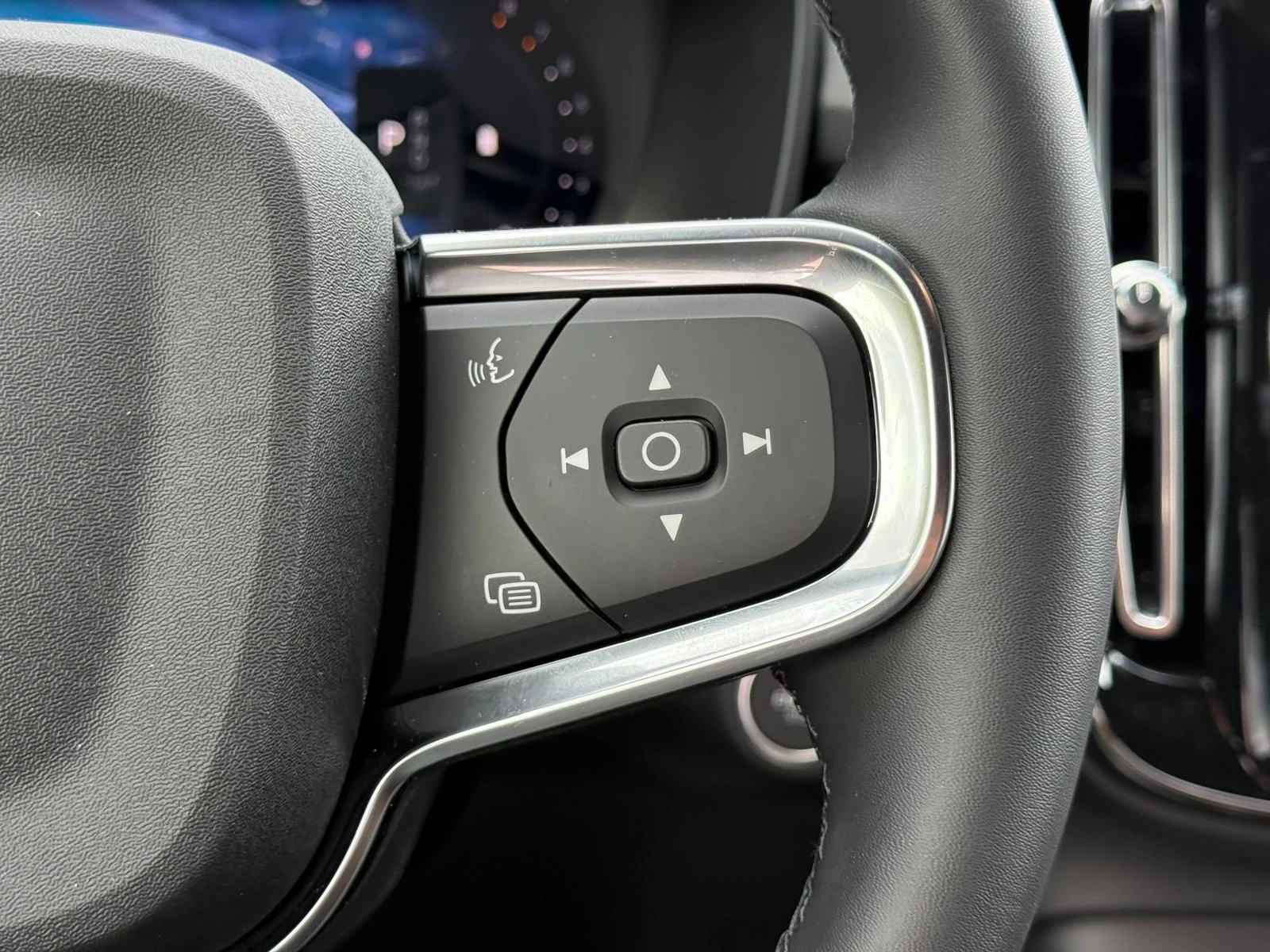 Volvo-XC40-image-15