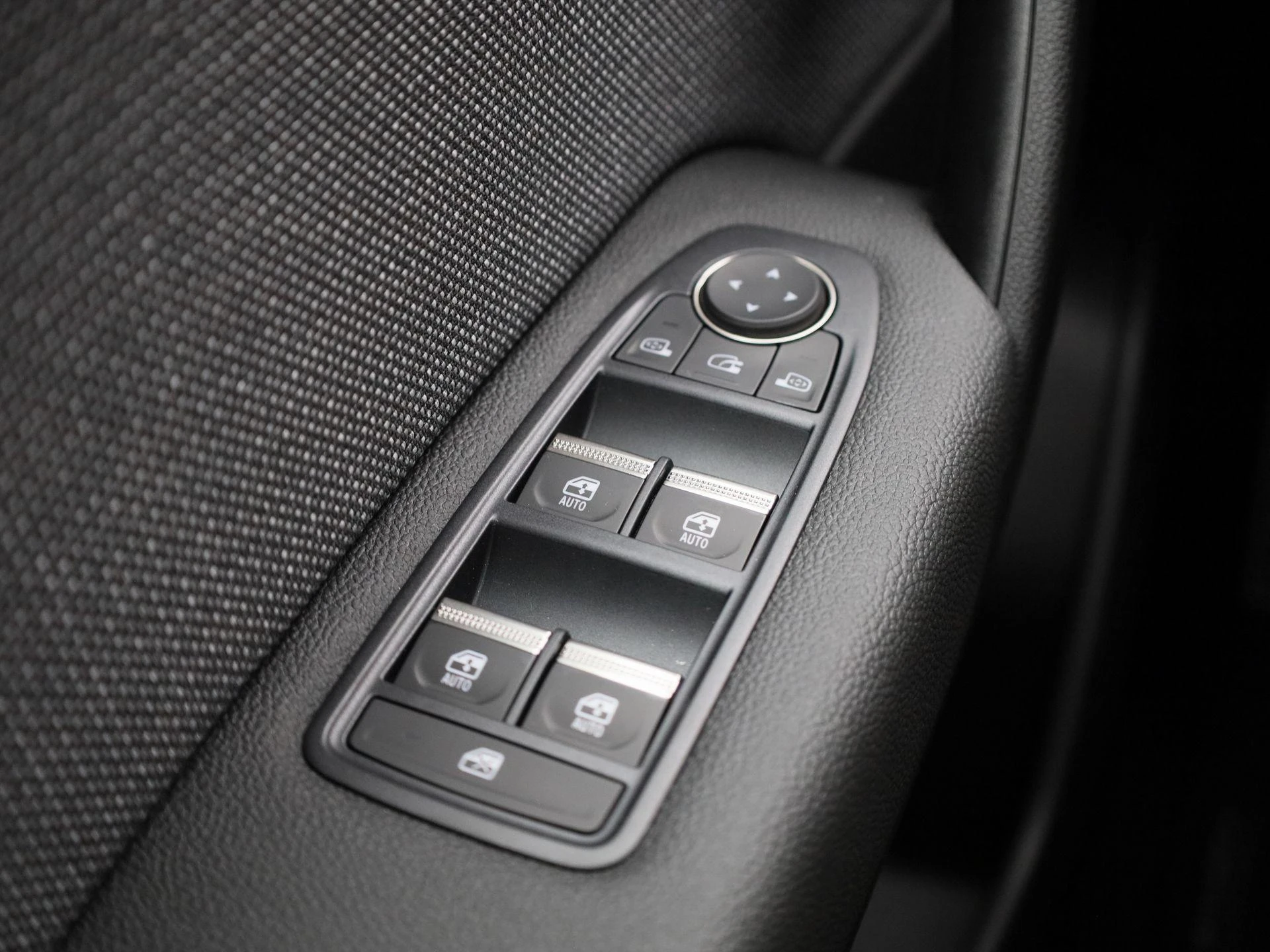 Renault-Captur-image-32