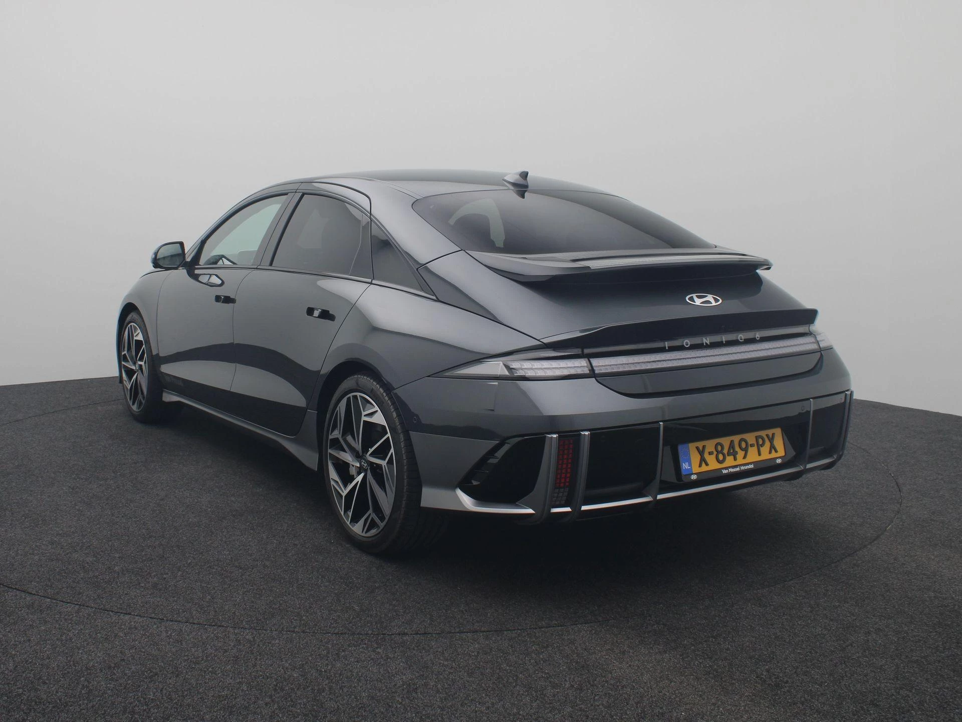 Hyundai-IONIQ 6-image-1