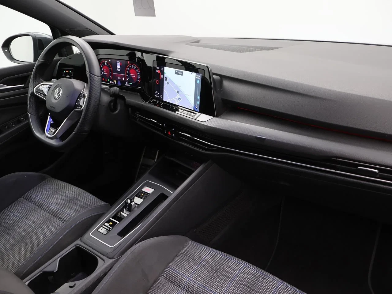 Volkswagen-Golf-image-22
