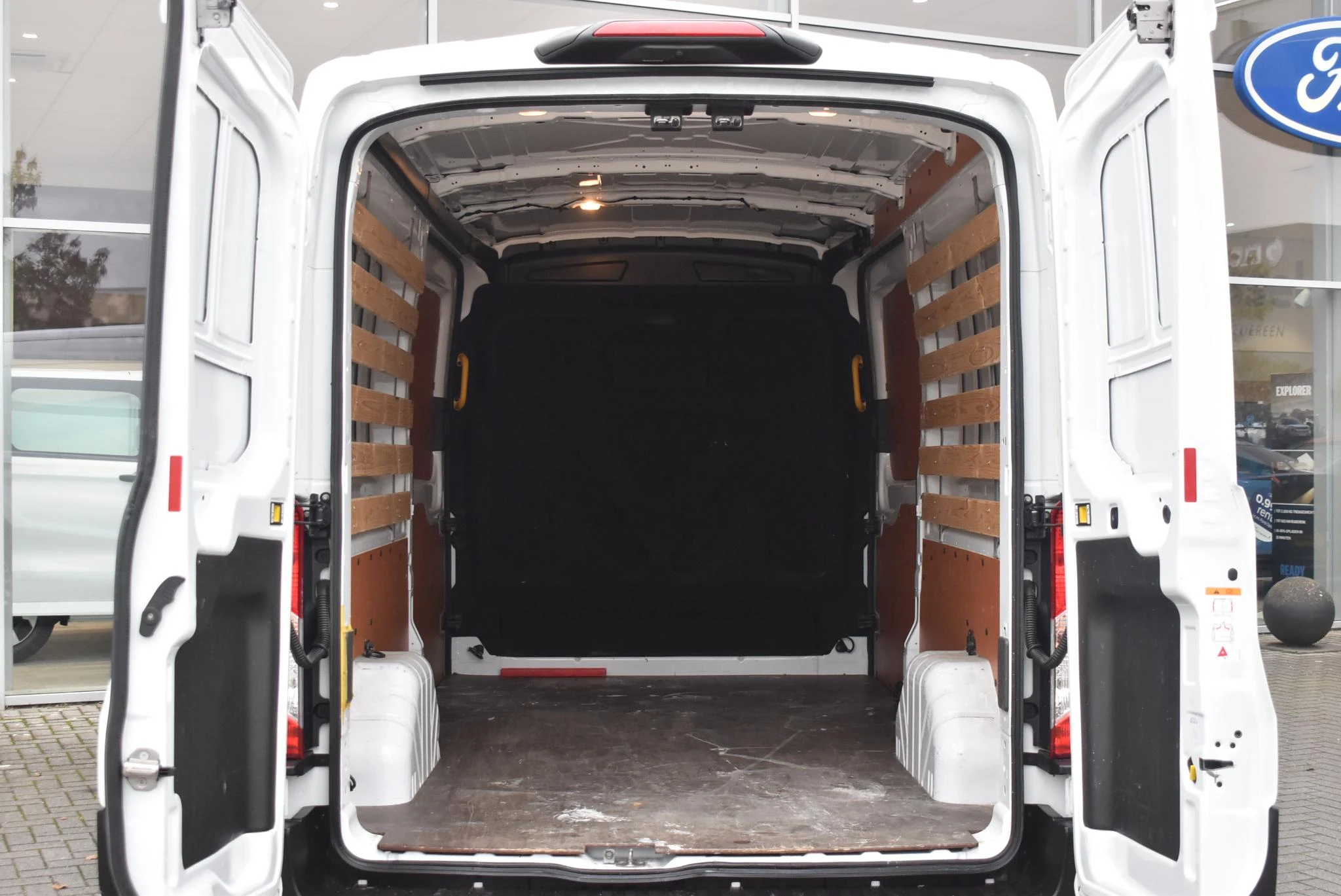 Ford-Transit-image-10