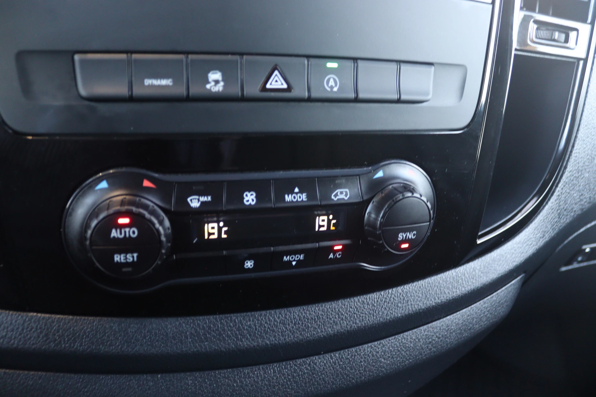 Mercedes-Benz Vito 114 CDI Aut. Lang |NAVI/AIRCO/LED/CRUISE C. |Certified