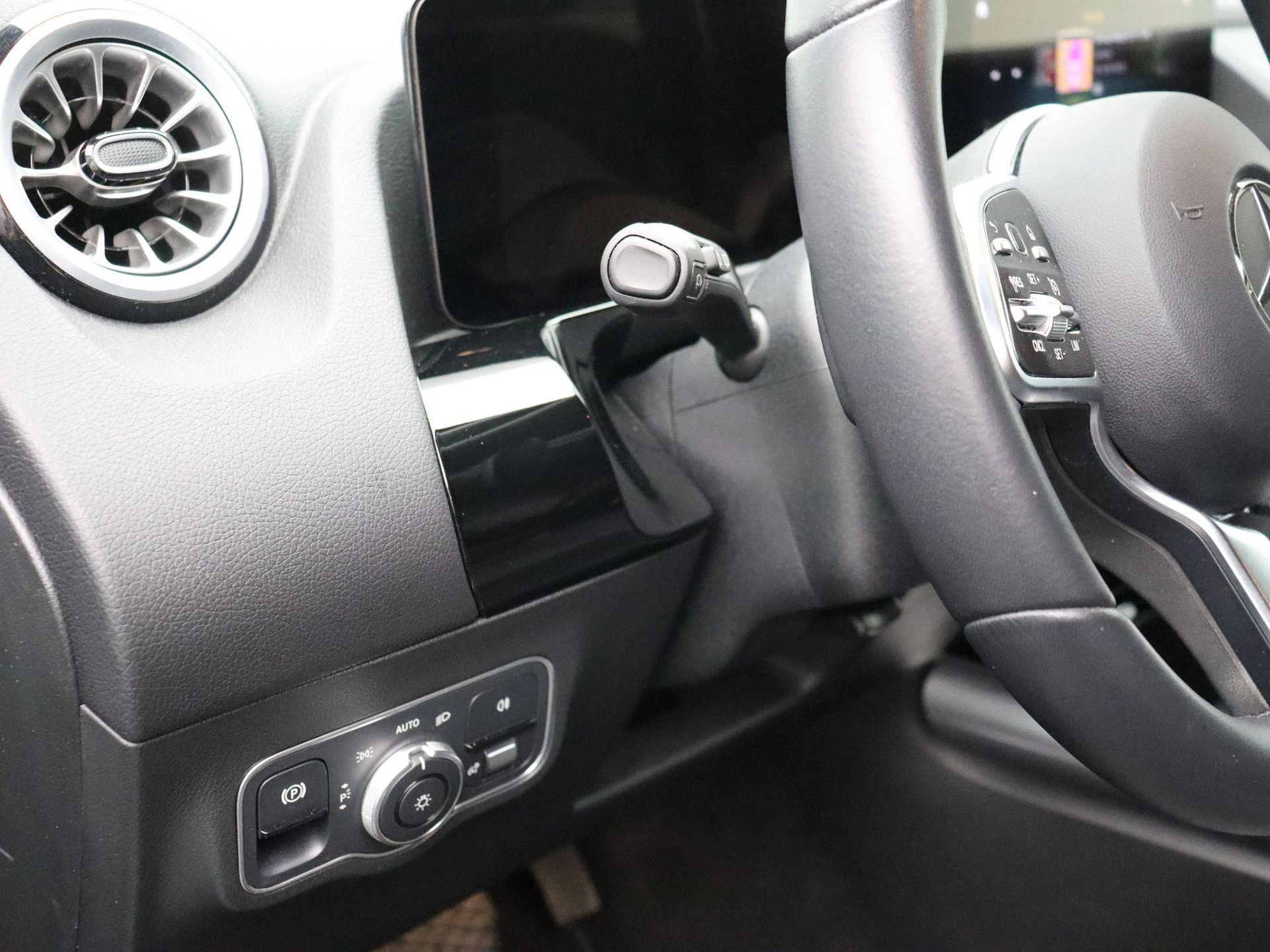 Mercedes-Benz EQA 250 Business Line