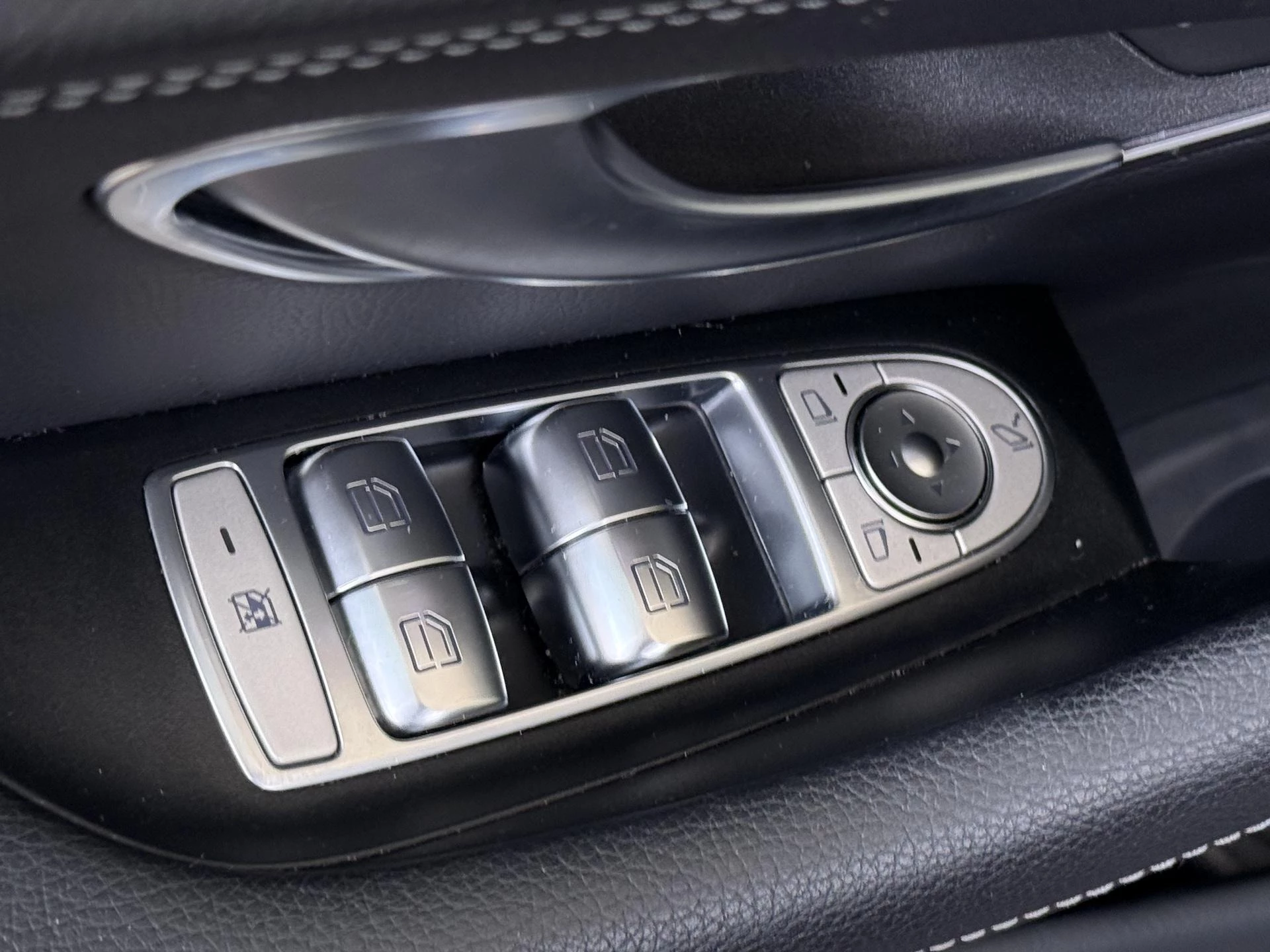 Mercedes-Benz E-Klasse 200 Business Solution AMG