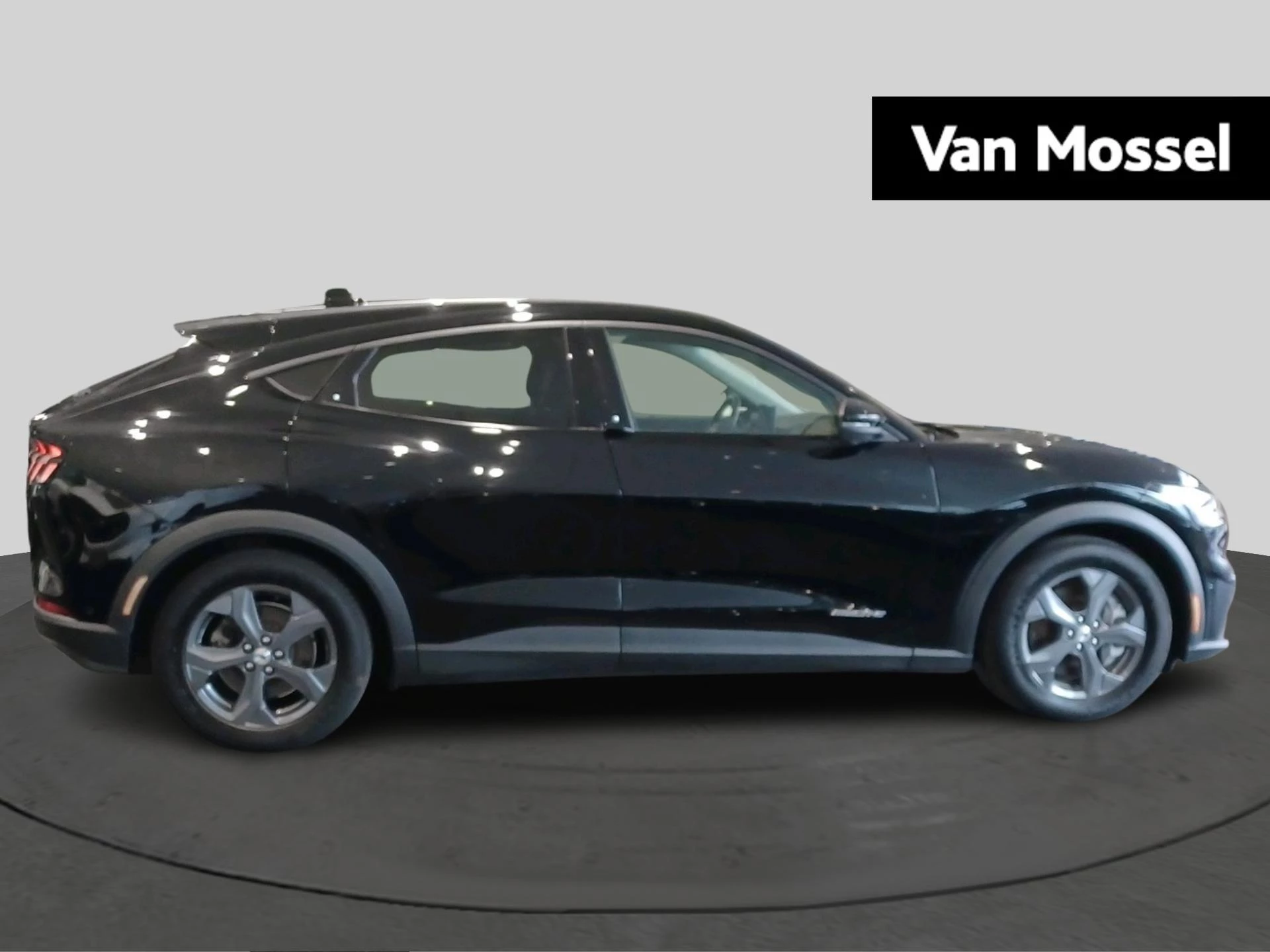 Ford Mustang Mach-E 99kWh 216kW Extended Range RWD