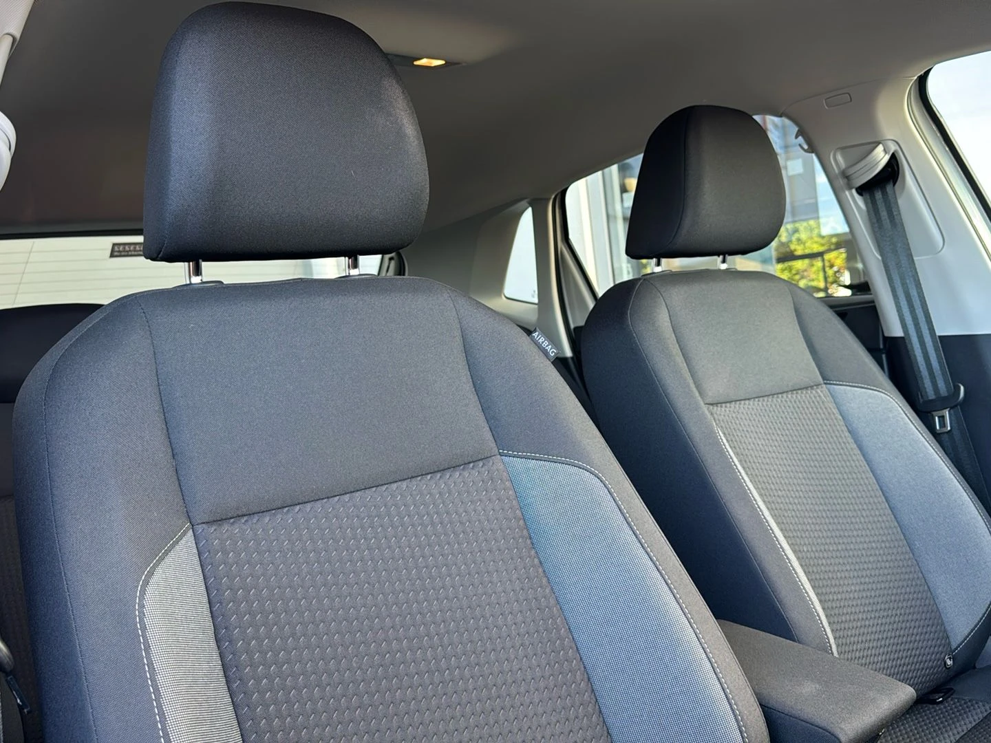 Volkswagen-Polo-image-16