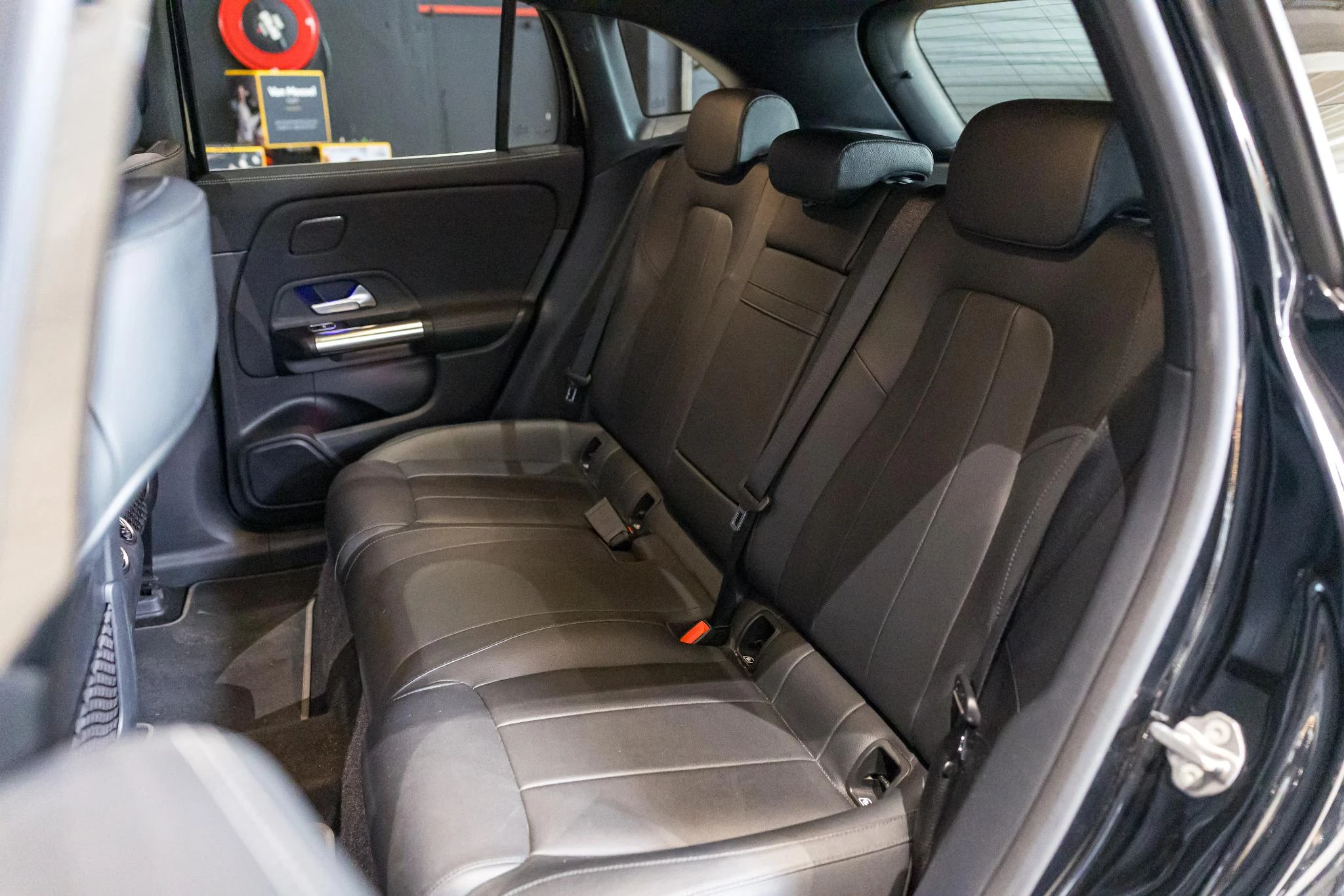 Mercedes-Benz-EQA-image-15