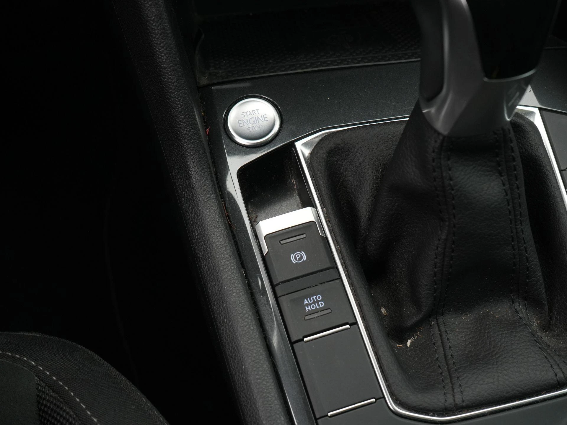 Volkswagen-Tiguan-image-24
