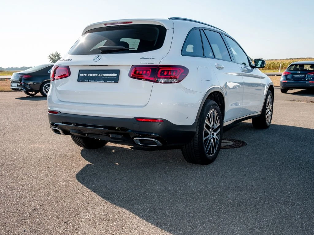 Mercedes-Benz-GLC 200 d-image-5