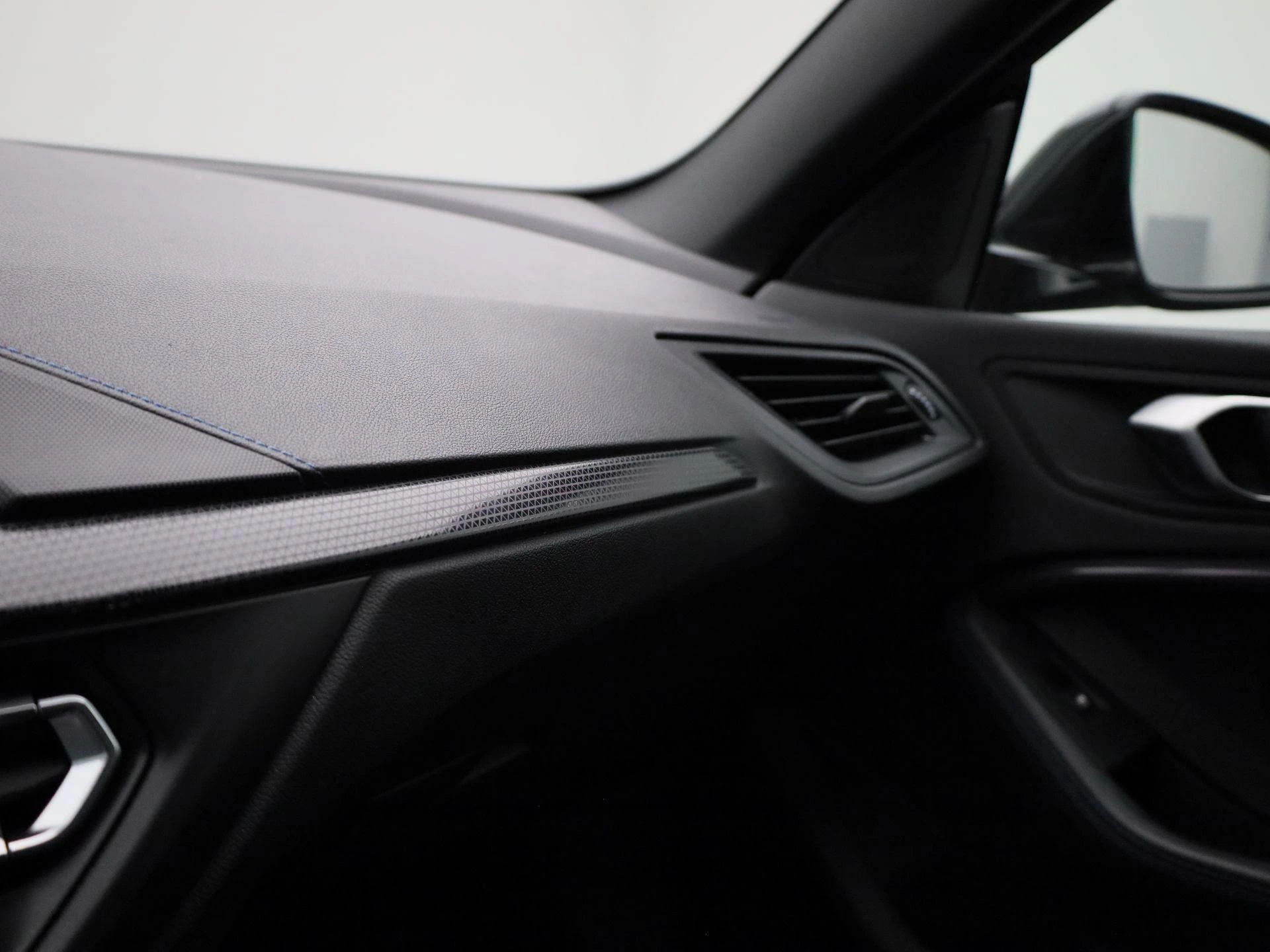 BMW-2 Serie-image-24