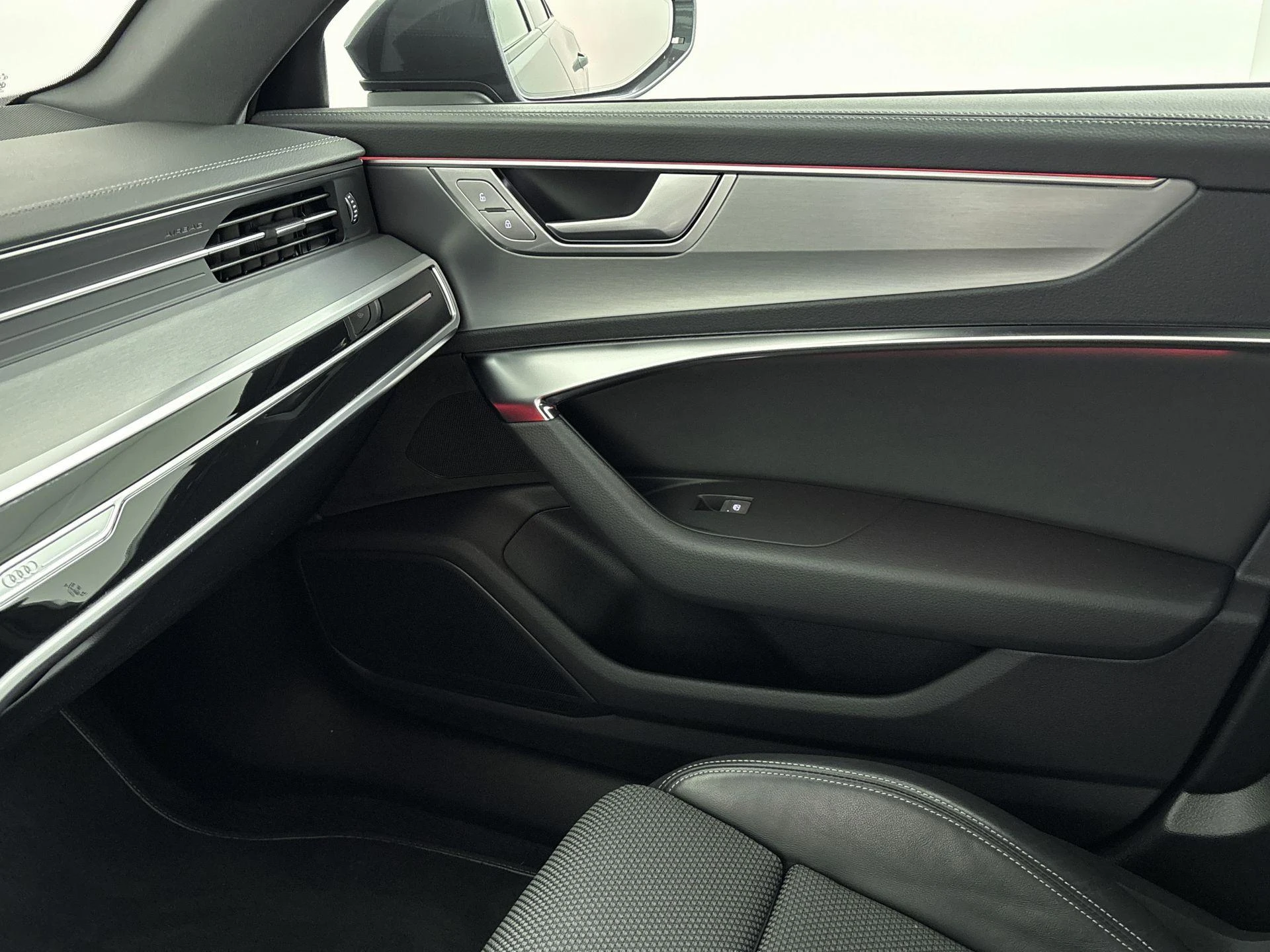 Audi-A6-image-25