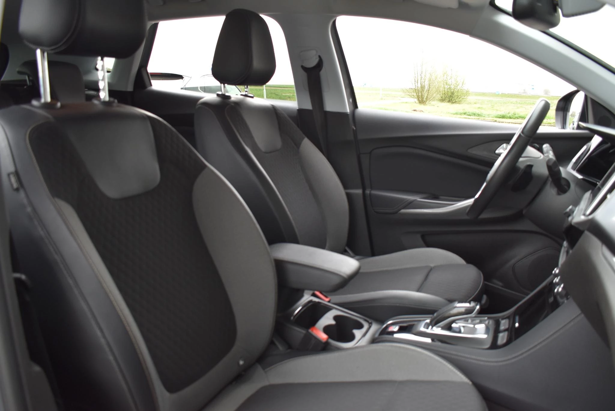 Opel-Grandland-image-11