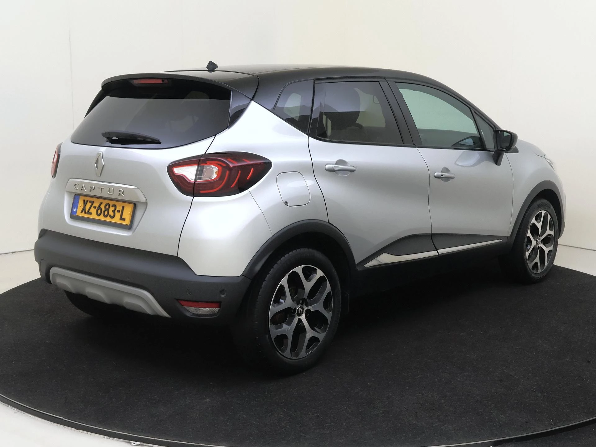 Renault-Captur-image-3