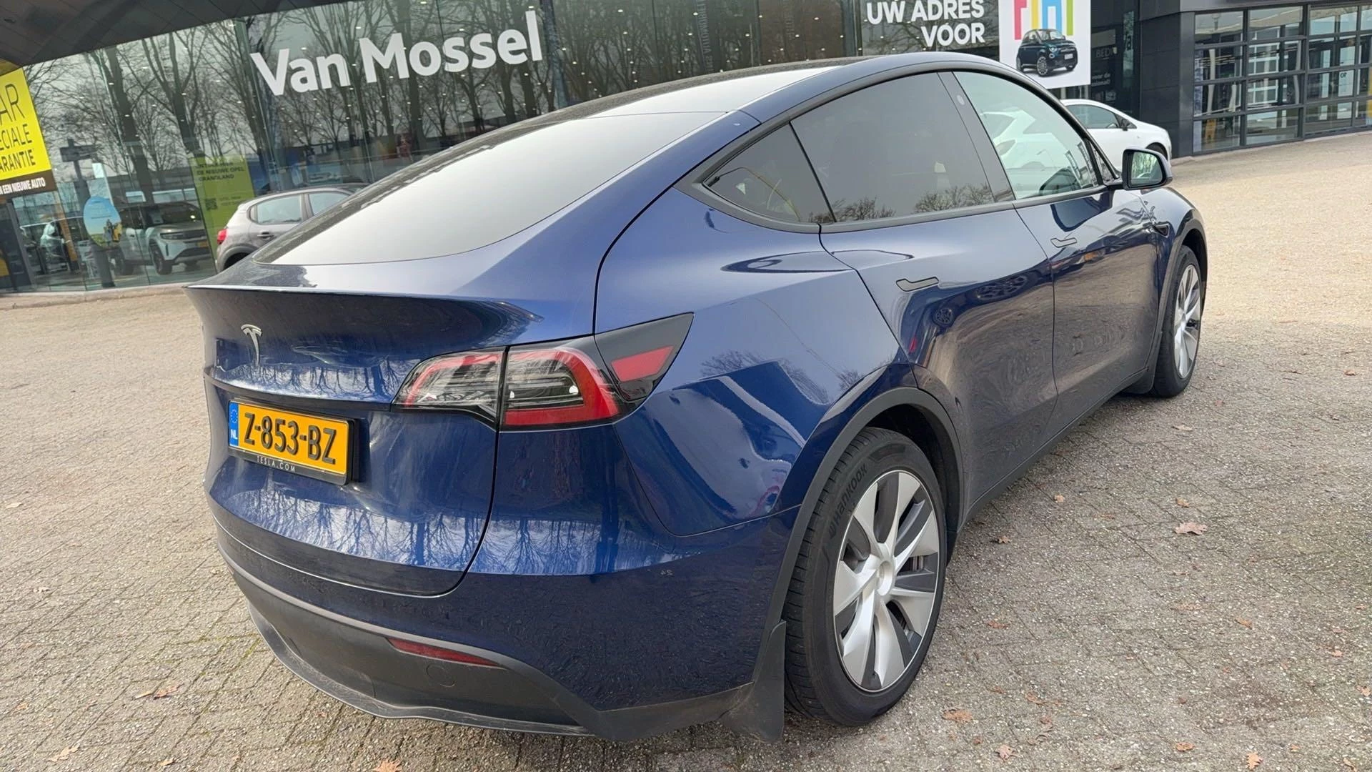 Tesla-Model Y-image-3