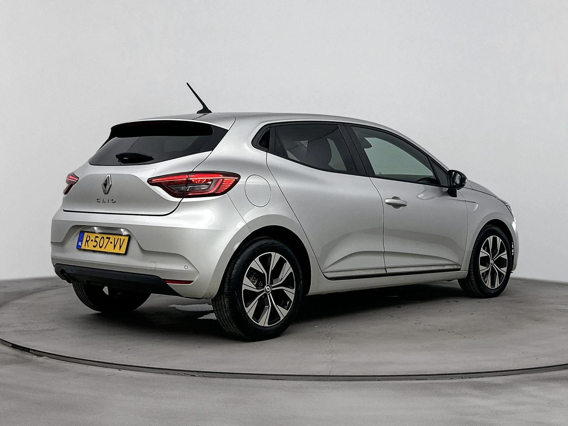 Renault-Clio-image-3