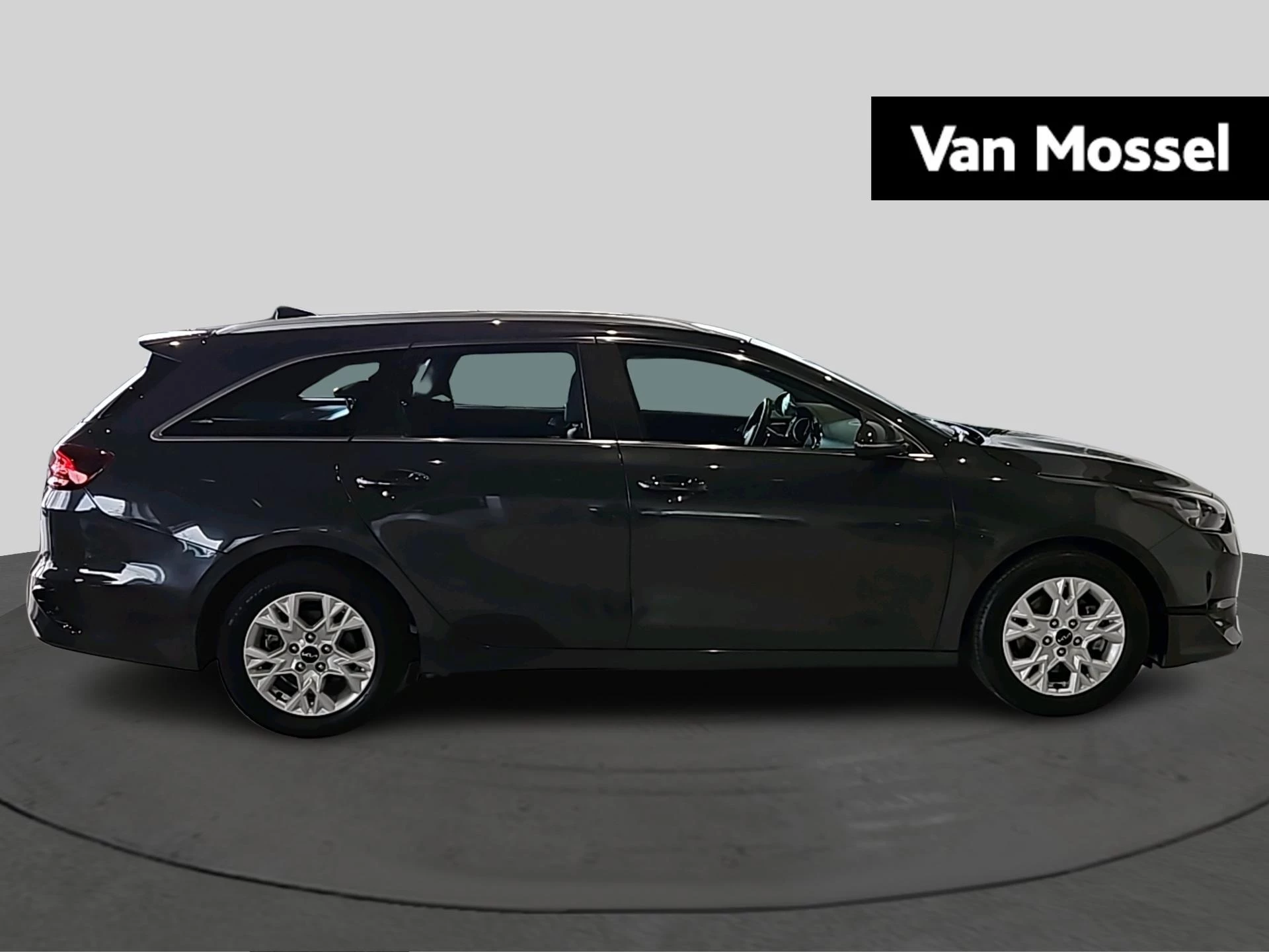 Kia-Ceed Sportswagon-image-3