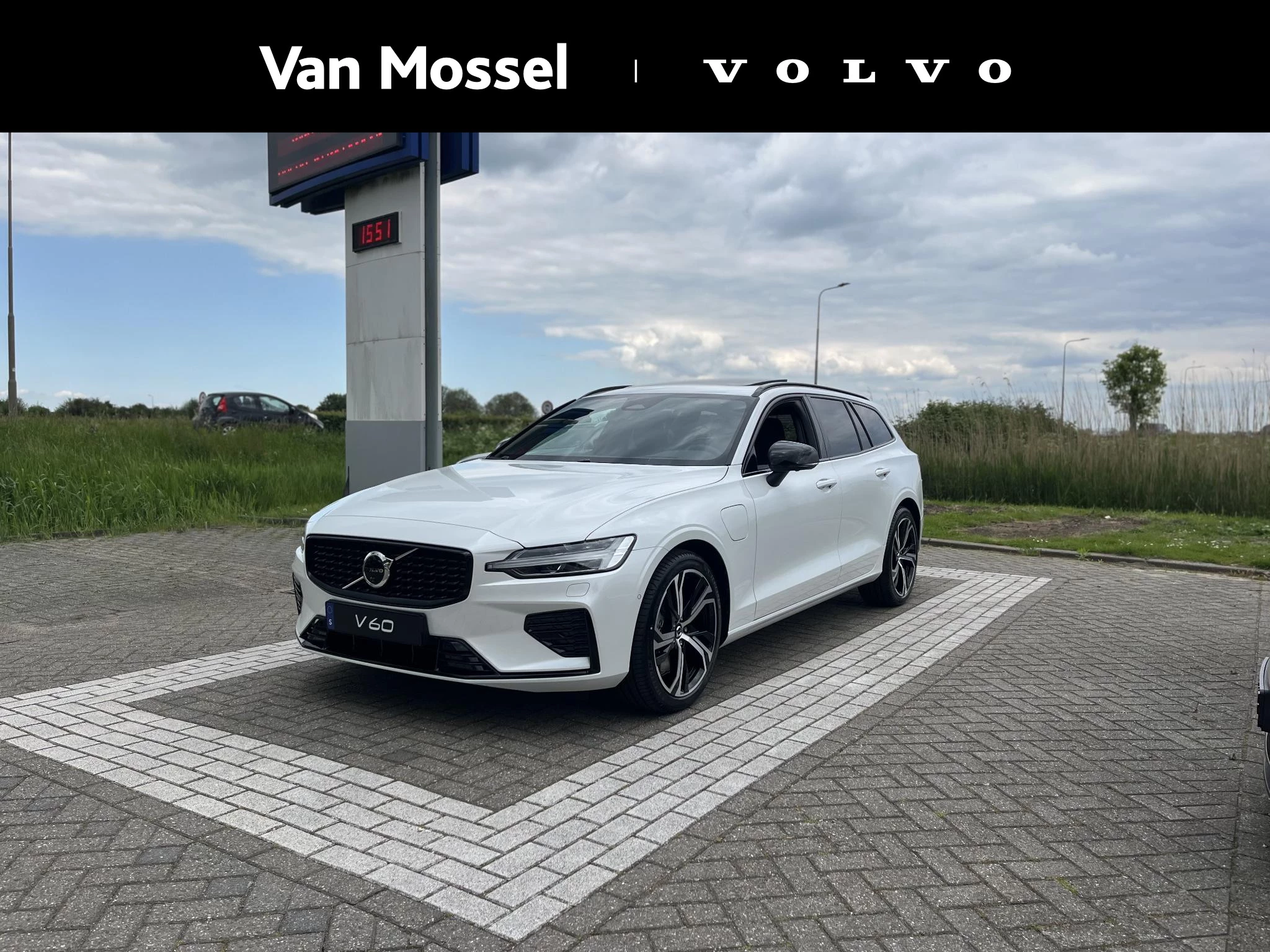 Volvo-V60-image-0