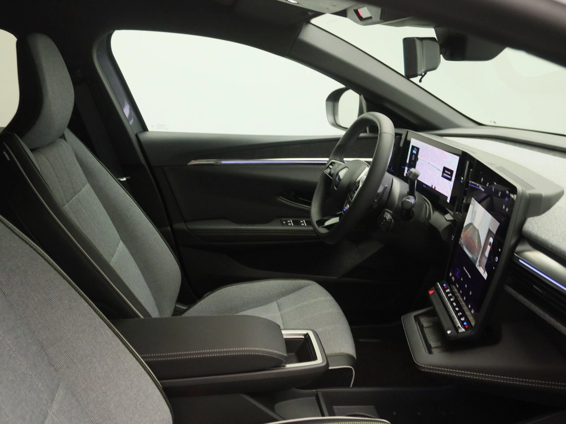 Renault-Megane E-Tech-image-22