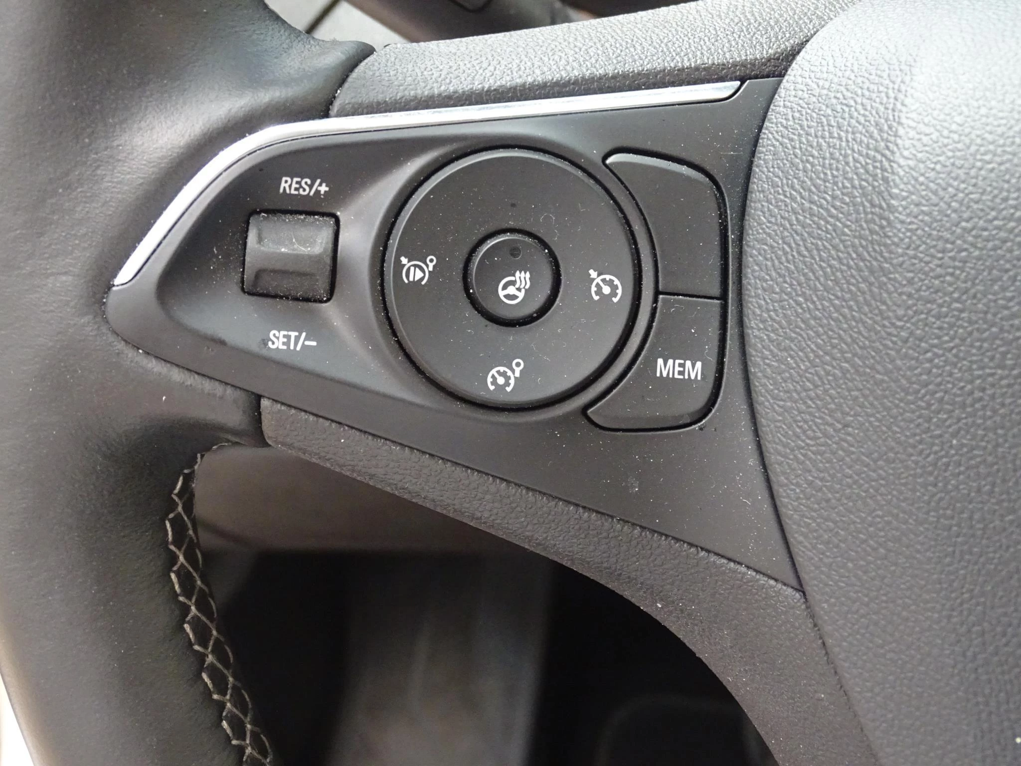 Opel Grandland X 1.2T Innovation automaat+leder+gps+camera+park pil