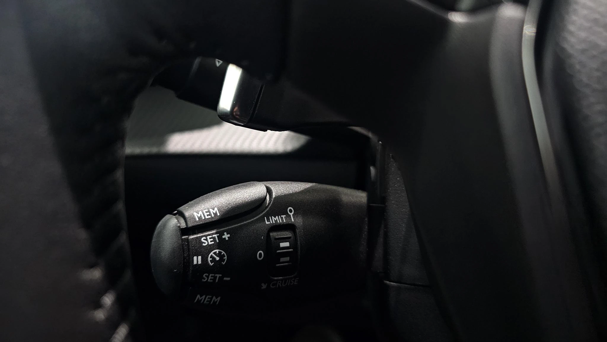 Peugeot-208-image-13