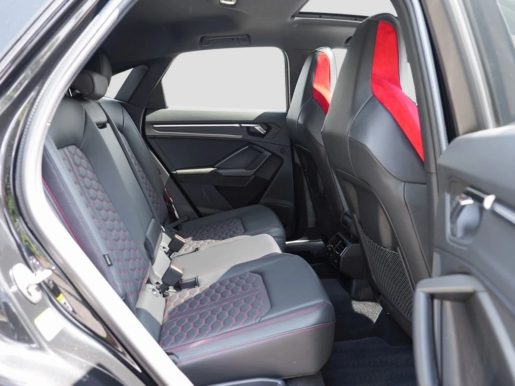 Audi-RSQ3-image-9