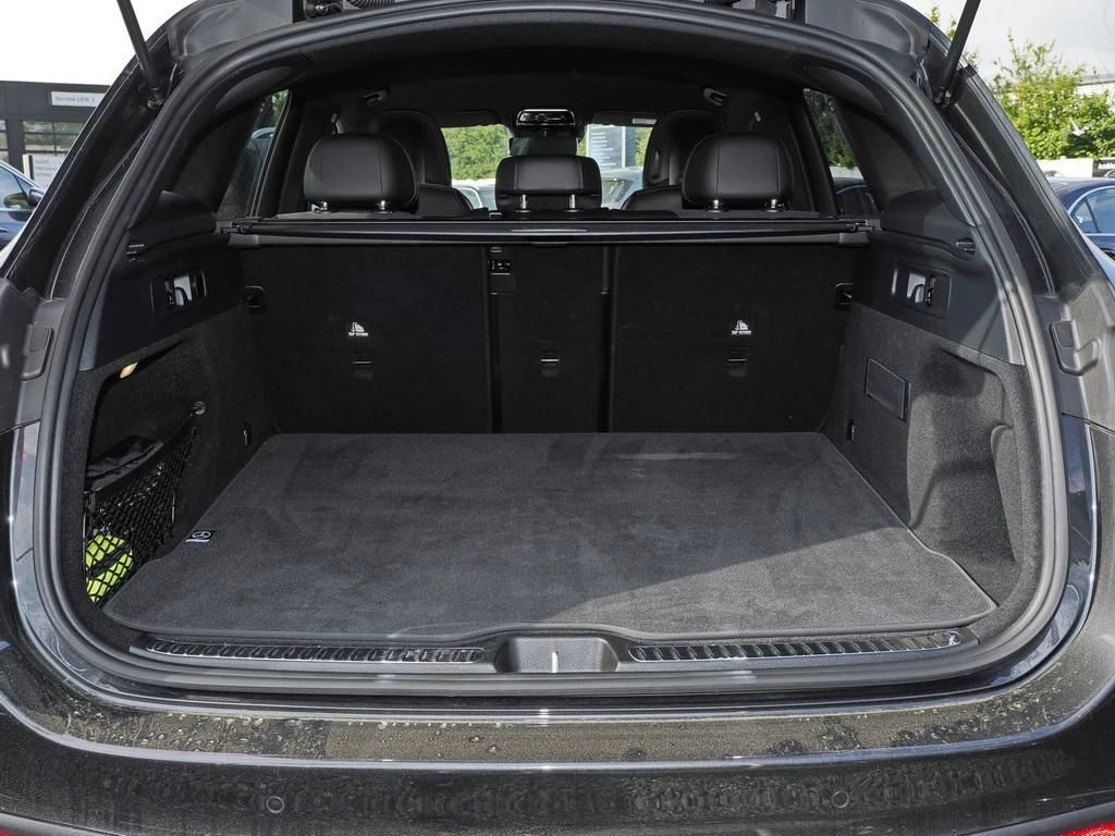 Mercedes-Benz-GLC 300 d-image-15