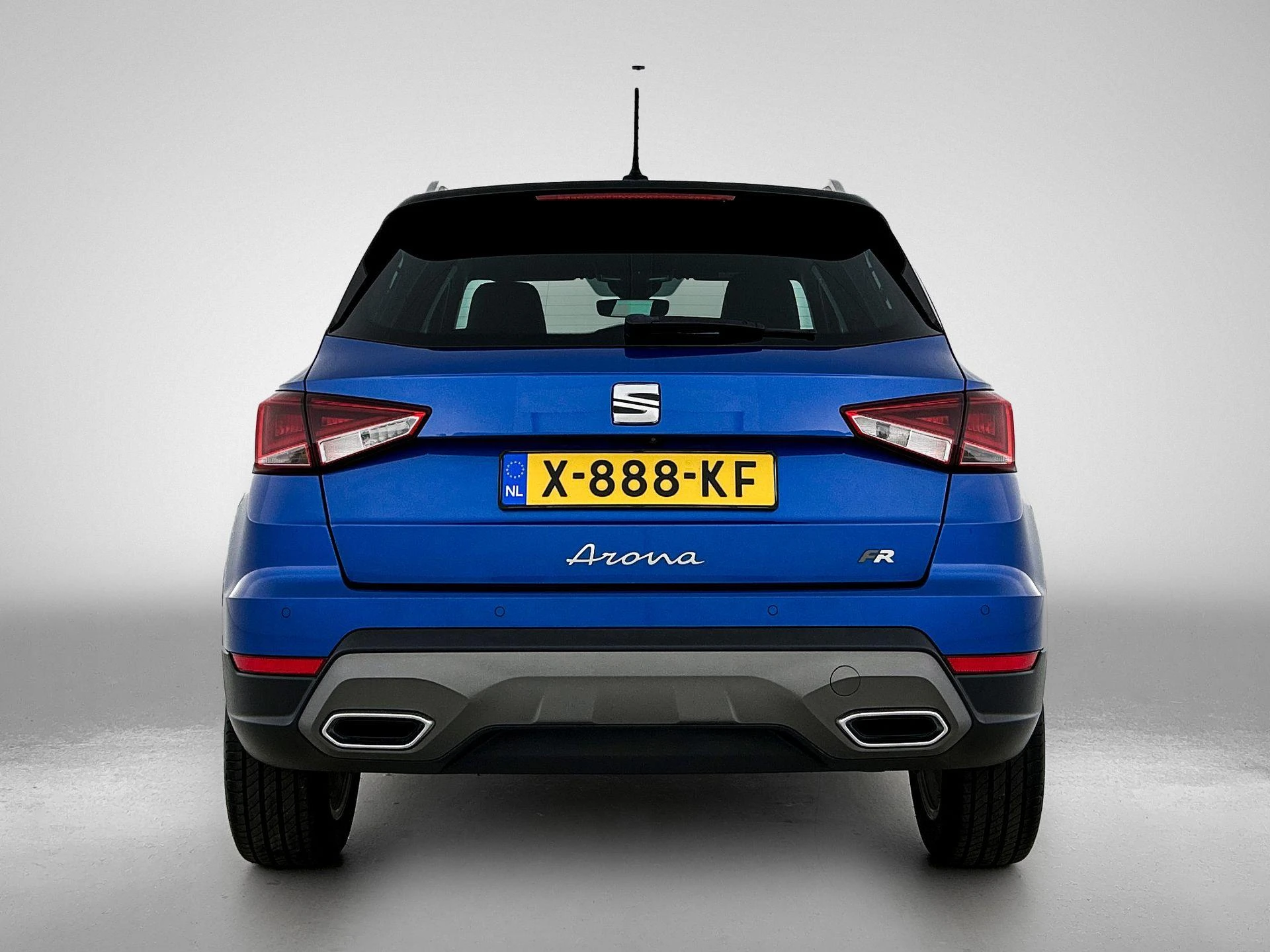 SEAT-Arona-image-2