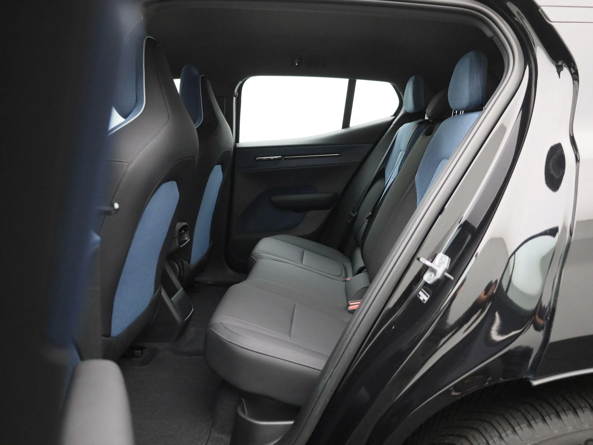 Volvo-EX30-image-10