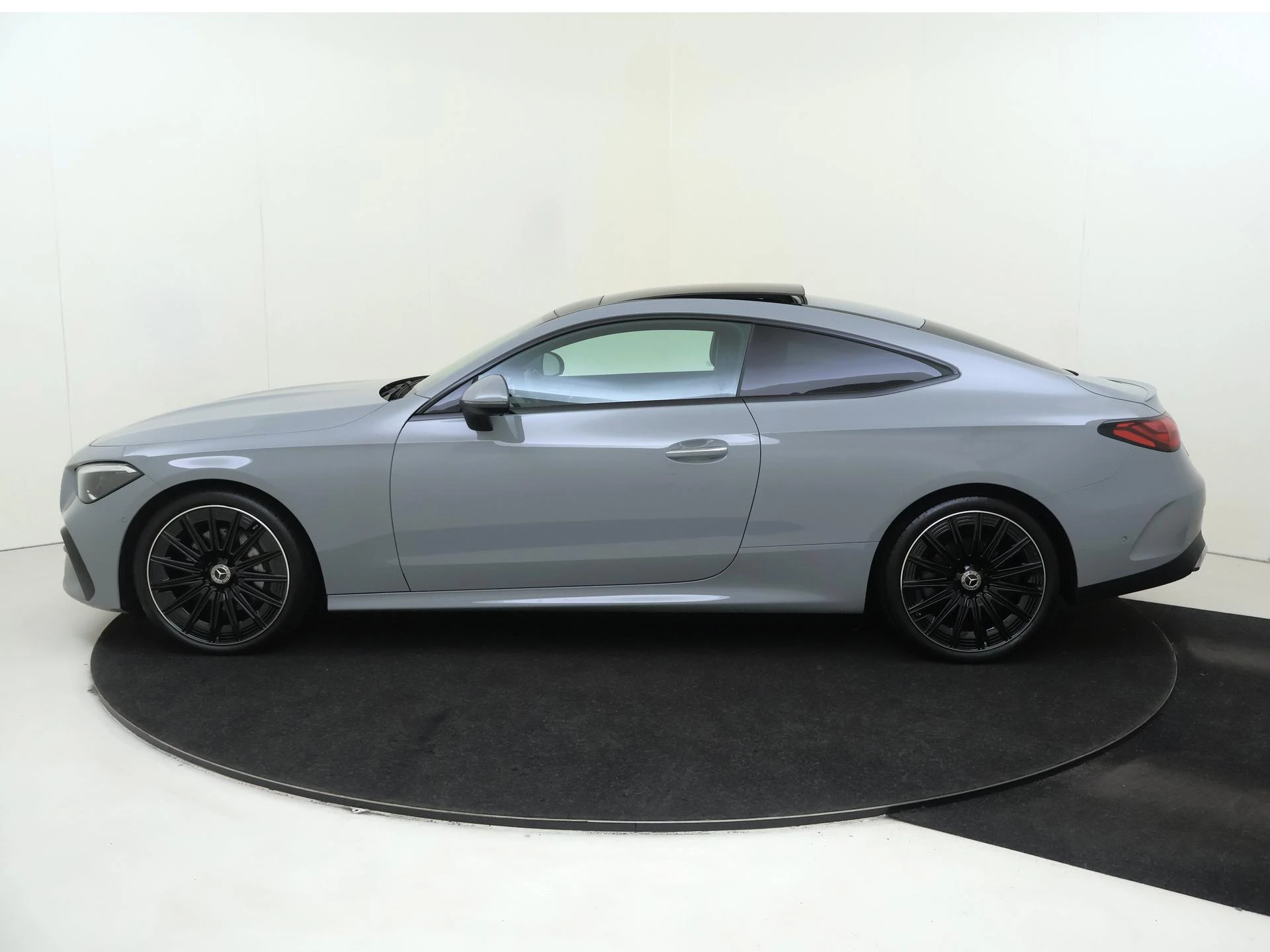 Mercedes-Benz-CLE-image-6