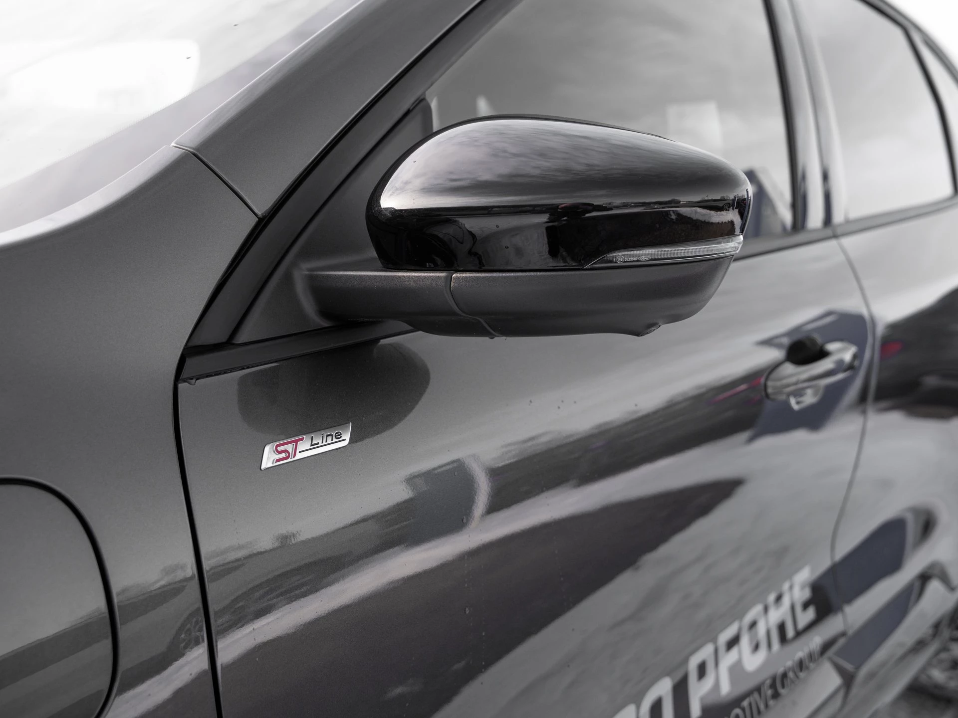 Ford Kuga ST-Line X Plug-in-Hybrid MATRIX*WINT.PKT*360GRAD*KLIMA