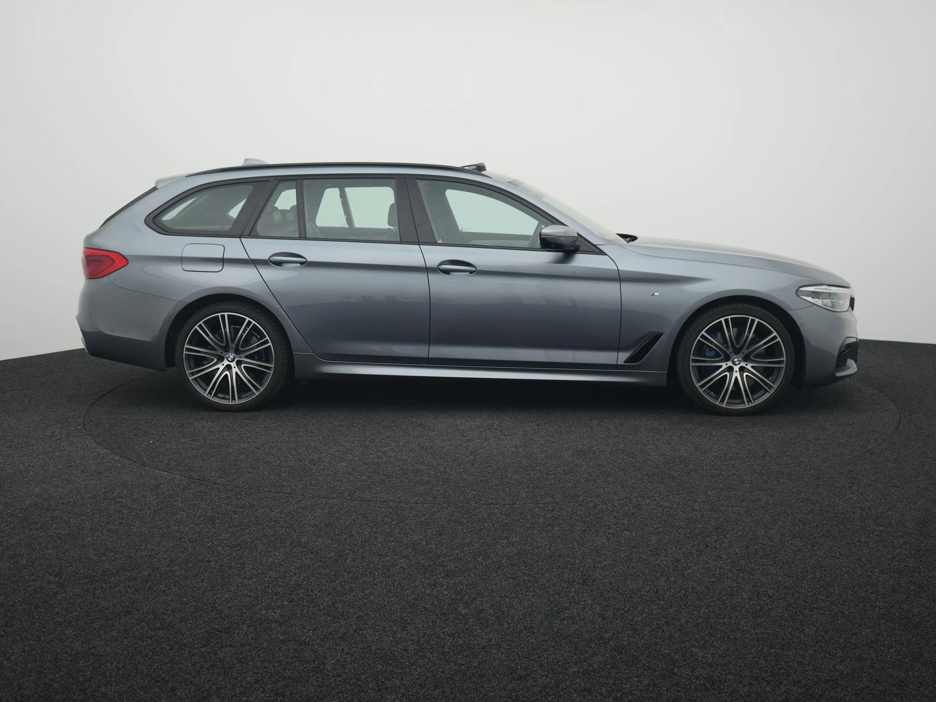 BMW-5 Serie-image-5