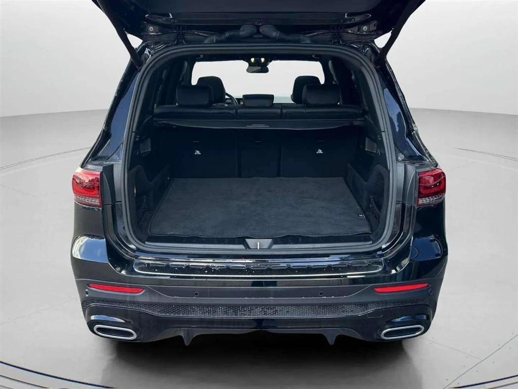 Mercedes-Benz-GLB-image-23
