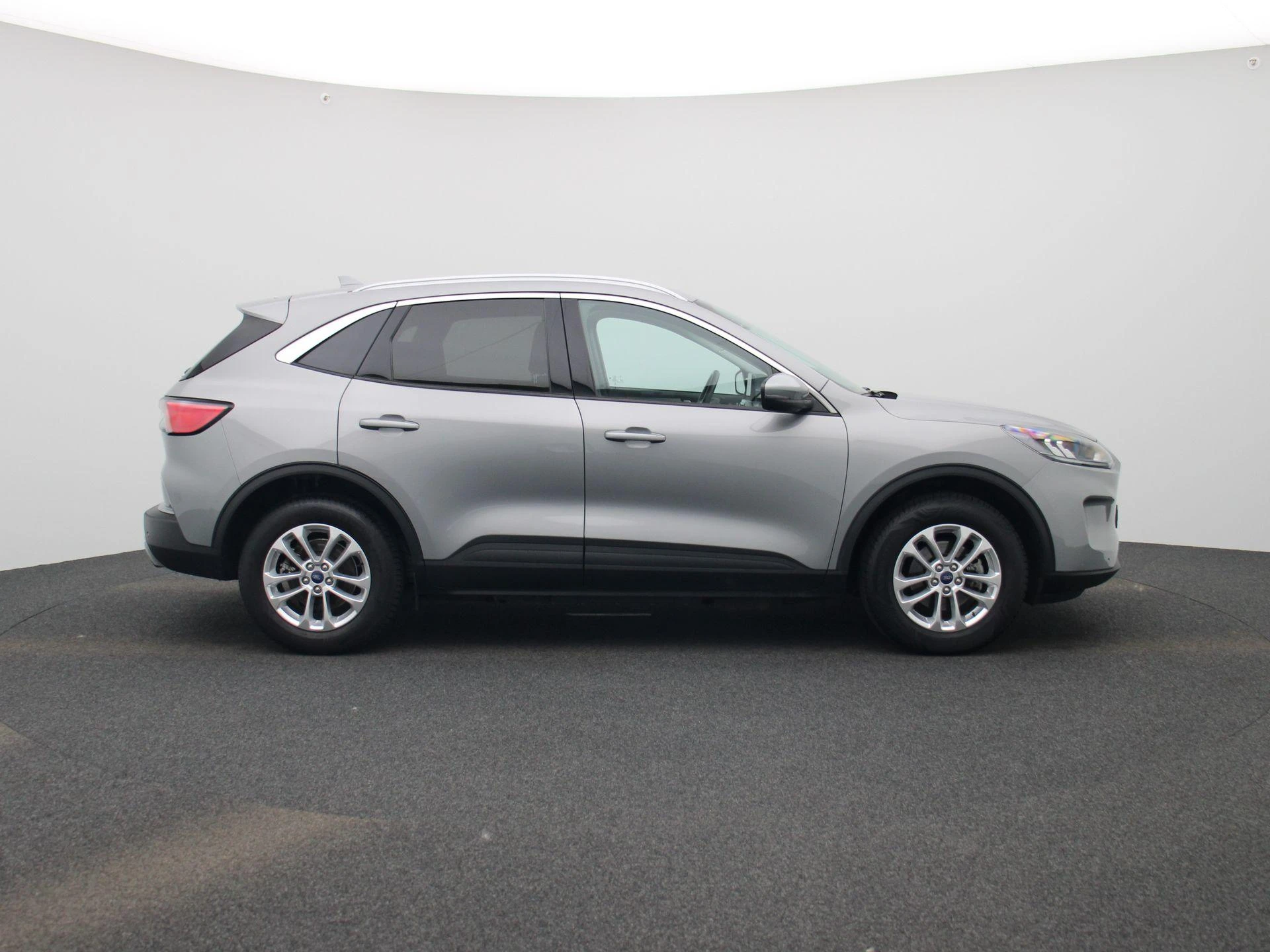 Ford Kuga 2.5i FHEV Aut. 140kW Titanium