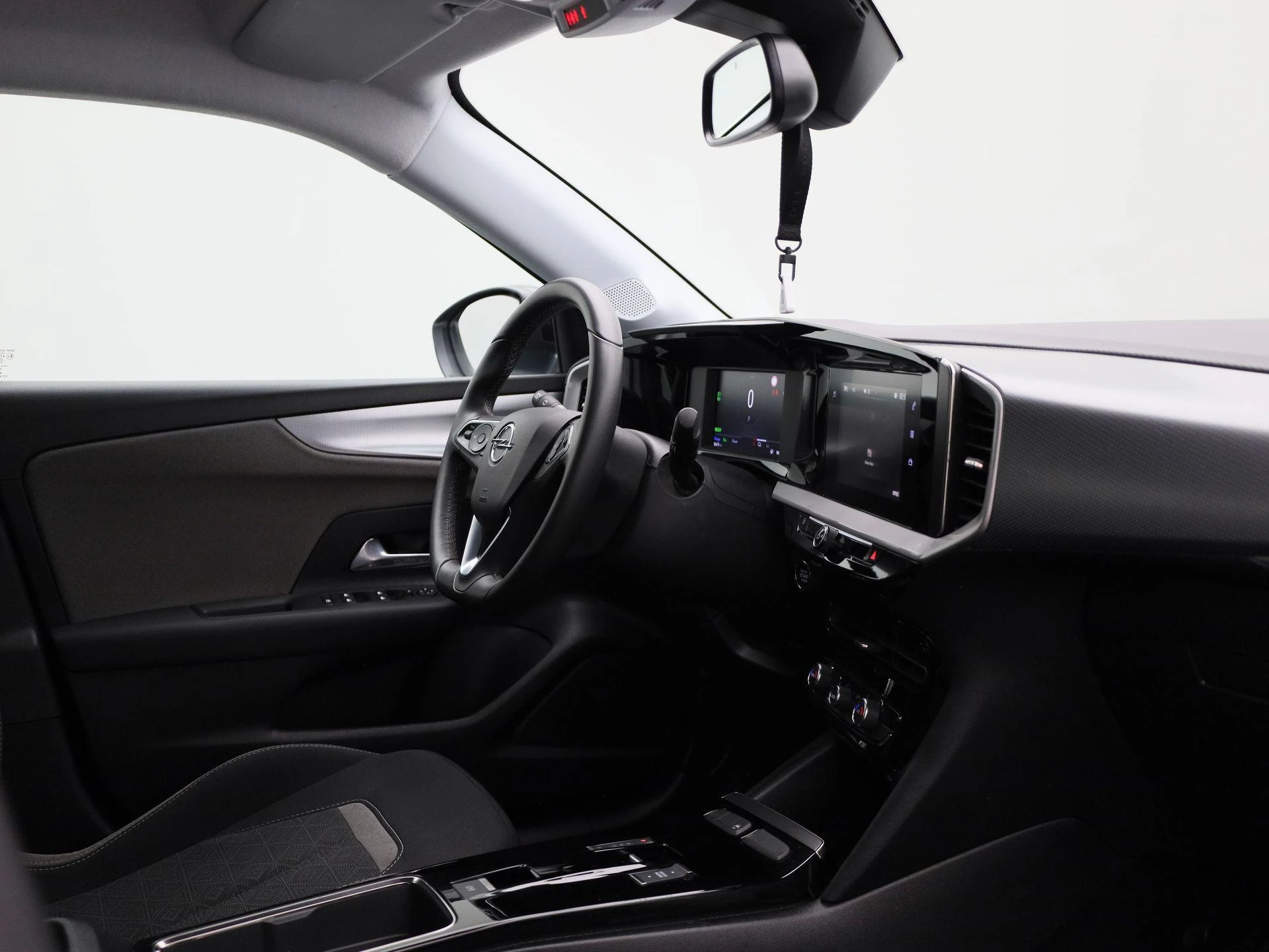 Opel-Mokka-e-image-27
