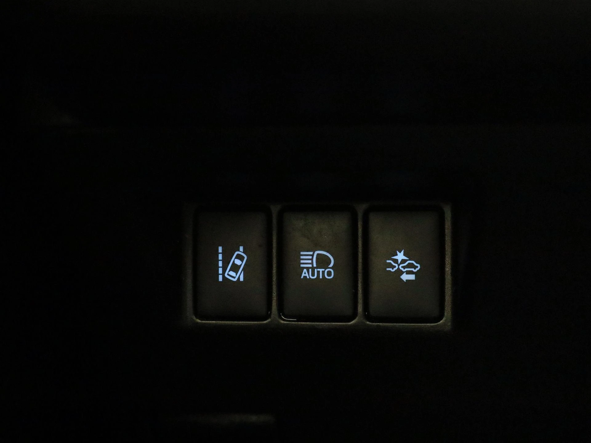 Toyota-Yaris-image-25