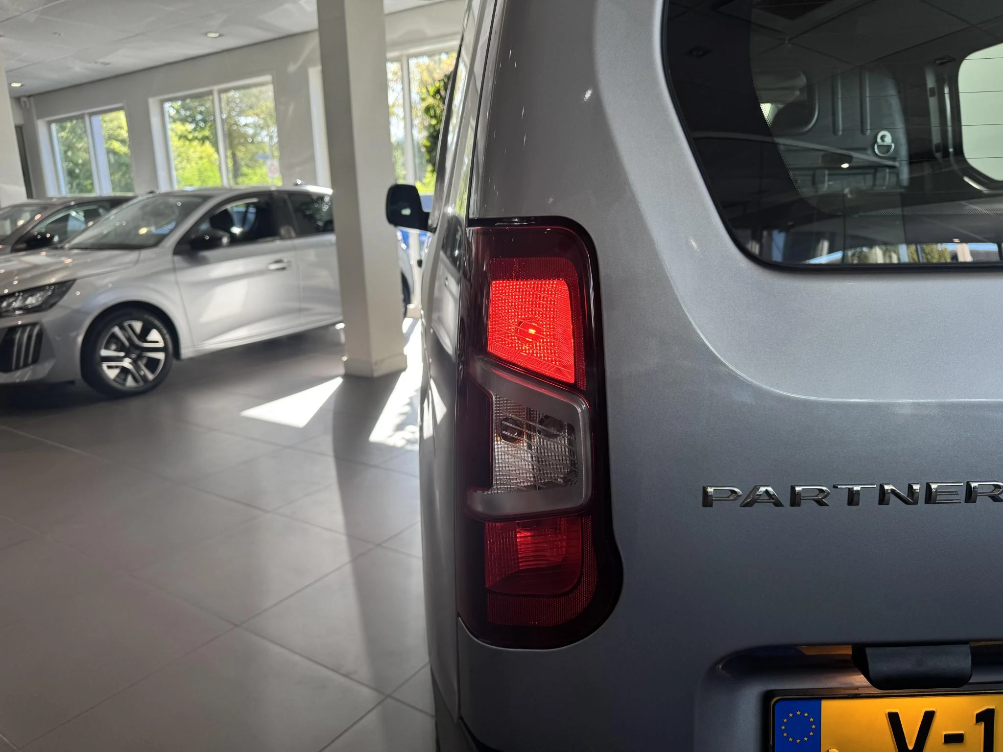 Peugeot-Partner-image-6