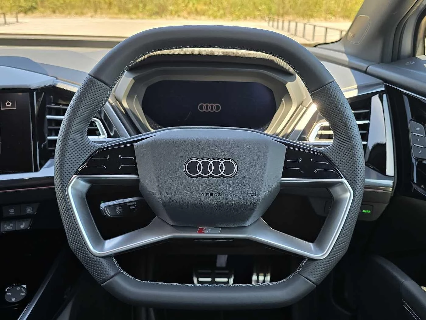 Audi-Q4 e-tron-image-8