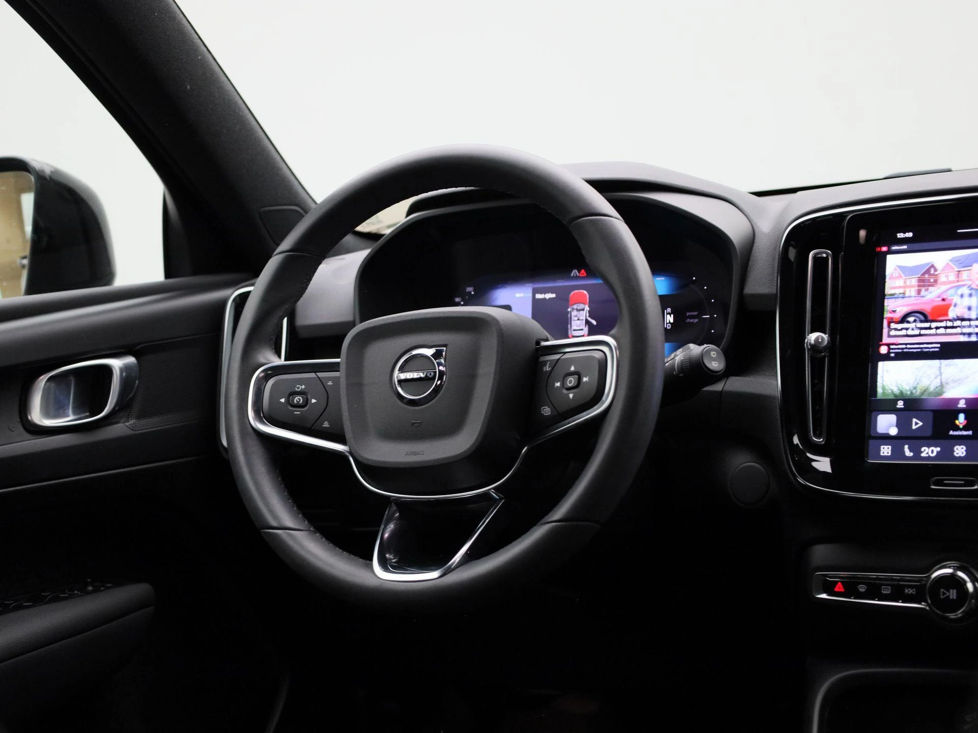 Volvo-XC40-image-34