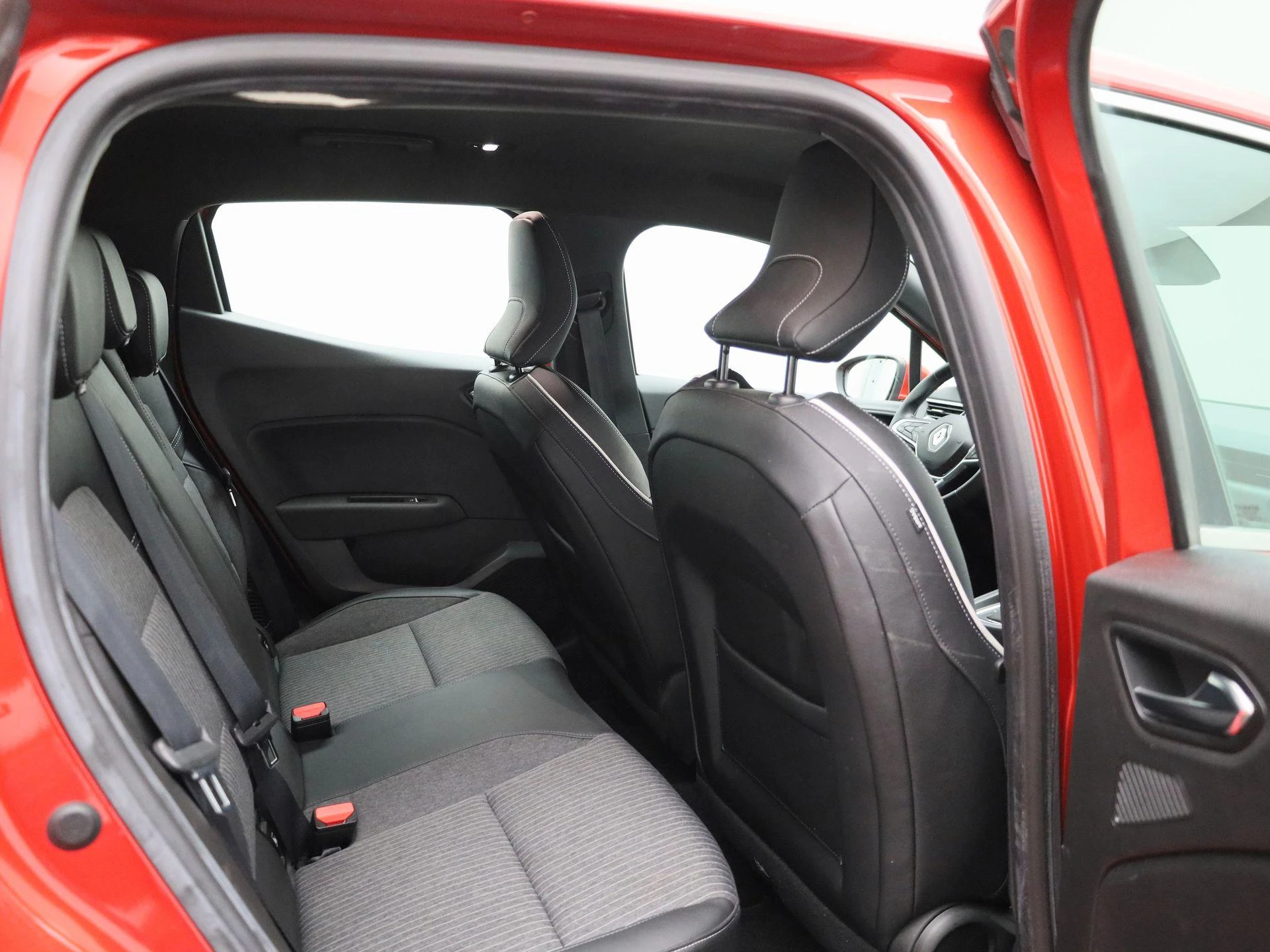 Renault-Clio-image-31