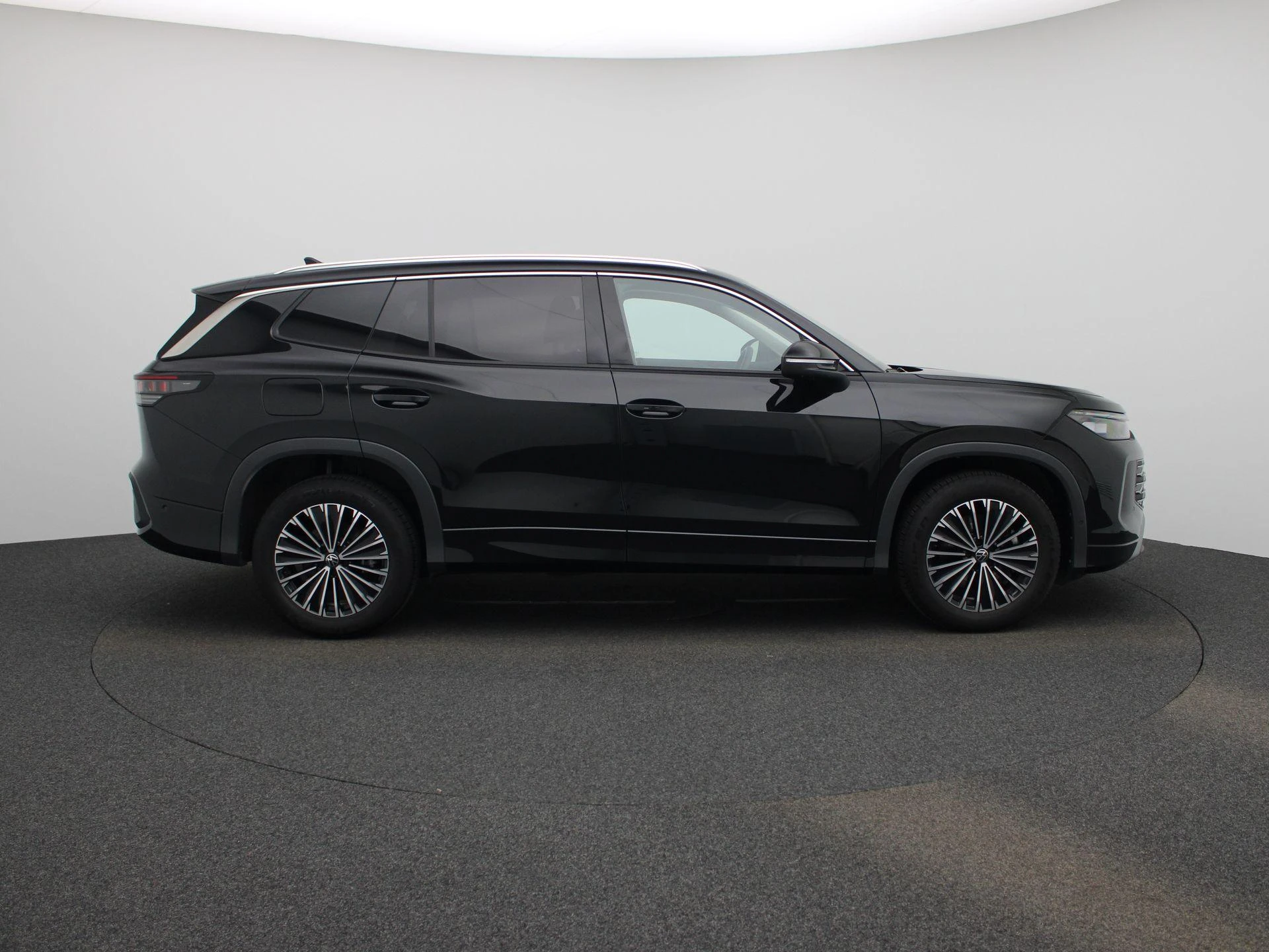 Volkswagen-Tayron-image-5
