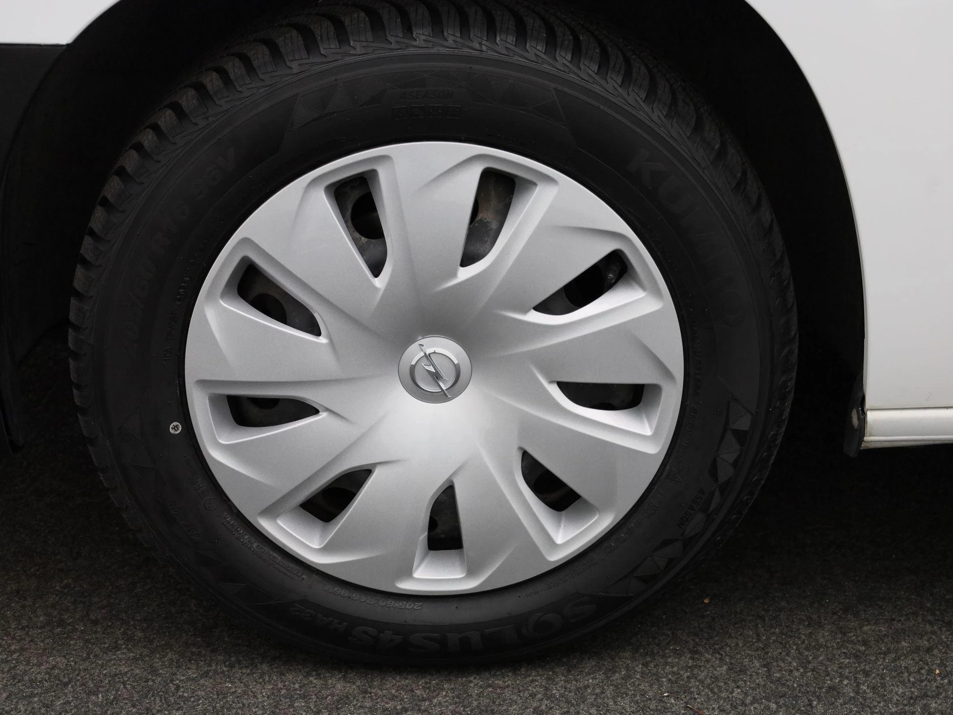 Opel-Combo Life-image-8