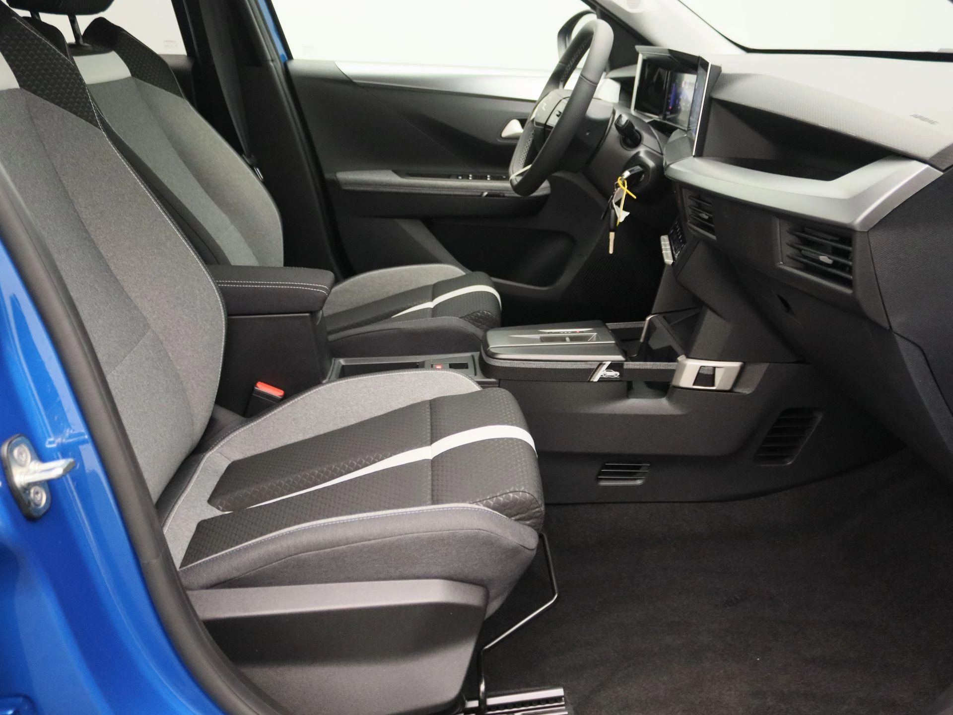 Opel-Frontera-image-25