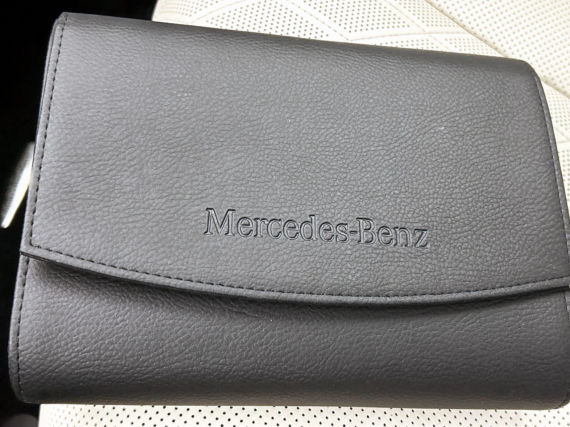 Mercedes-Benz-S-Klasse-image-33