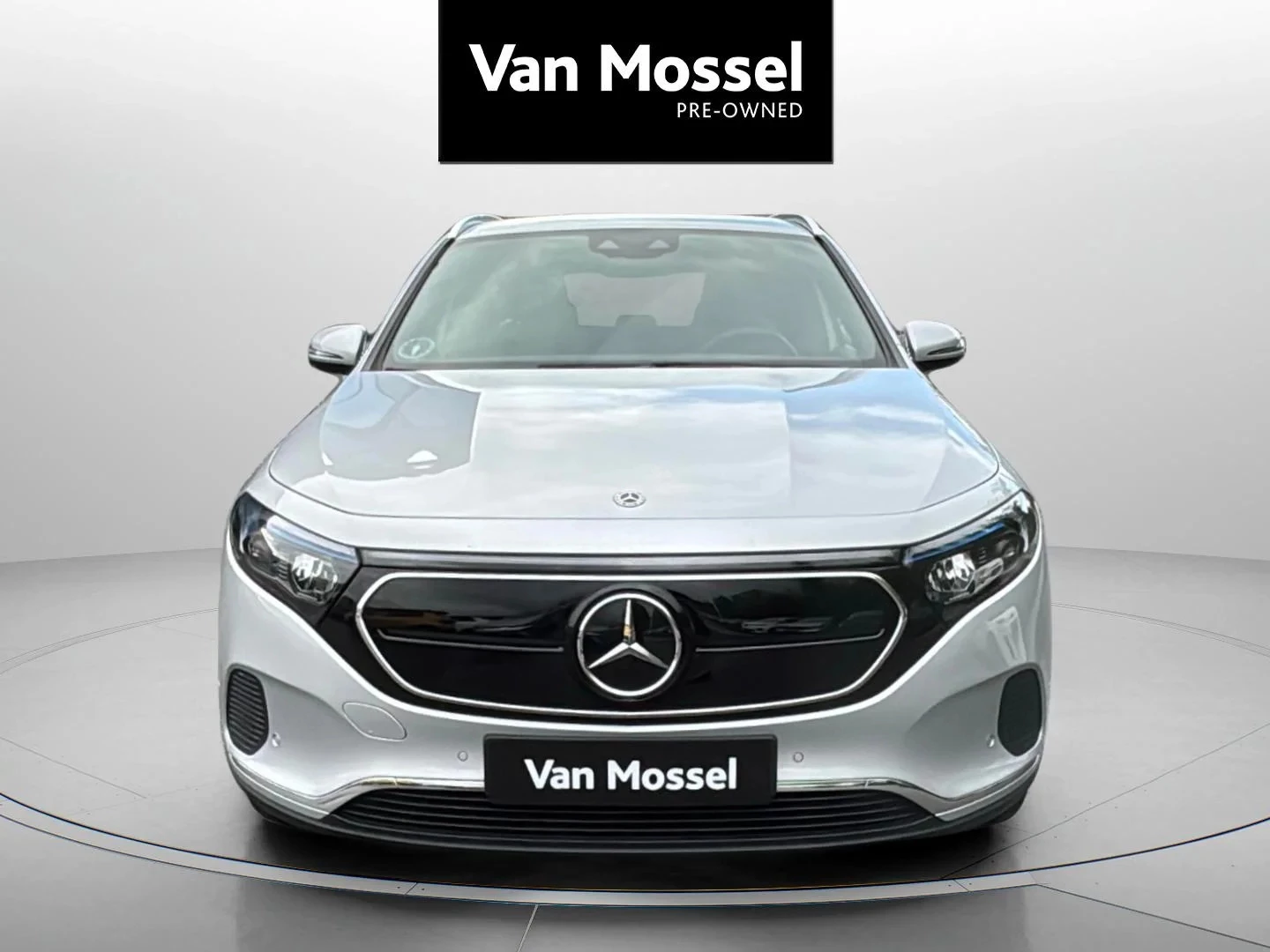 Mercedes-Benz-EQA-image-7