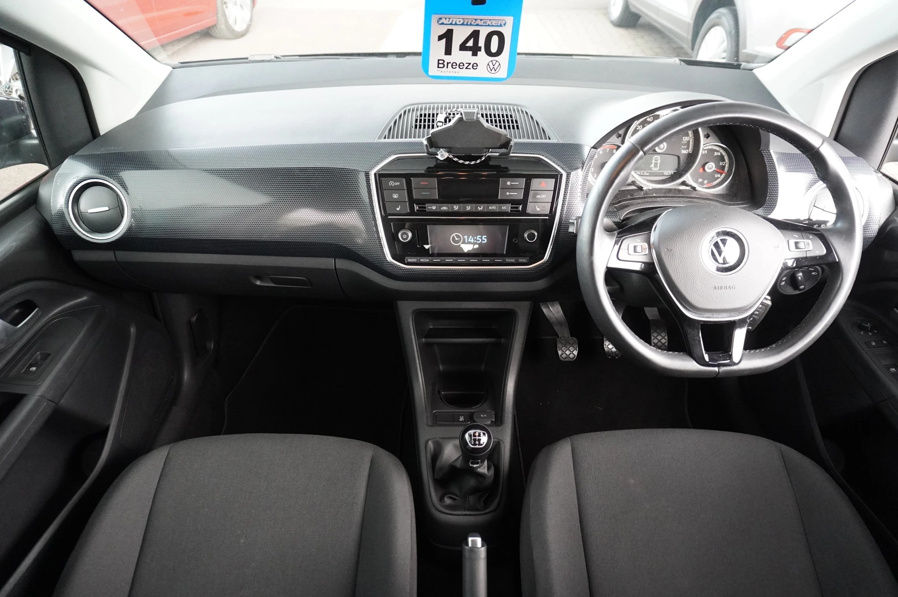 Volkswagen-up!-image-7