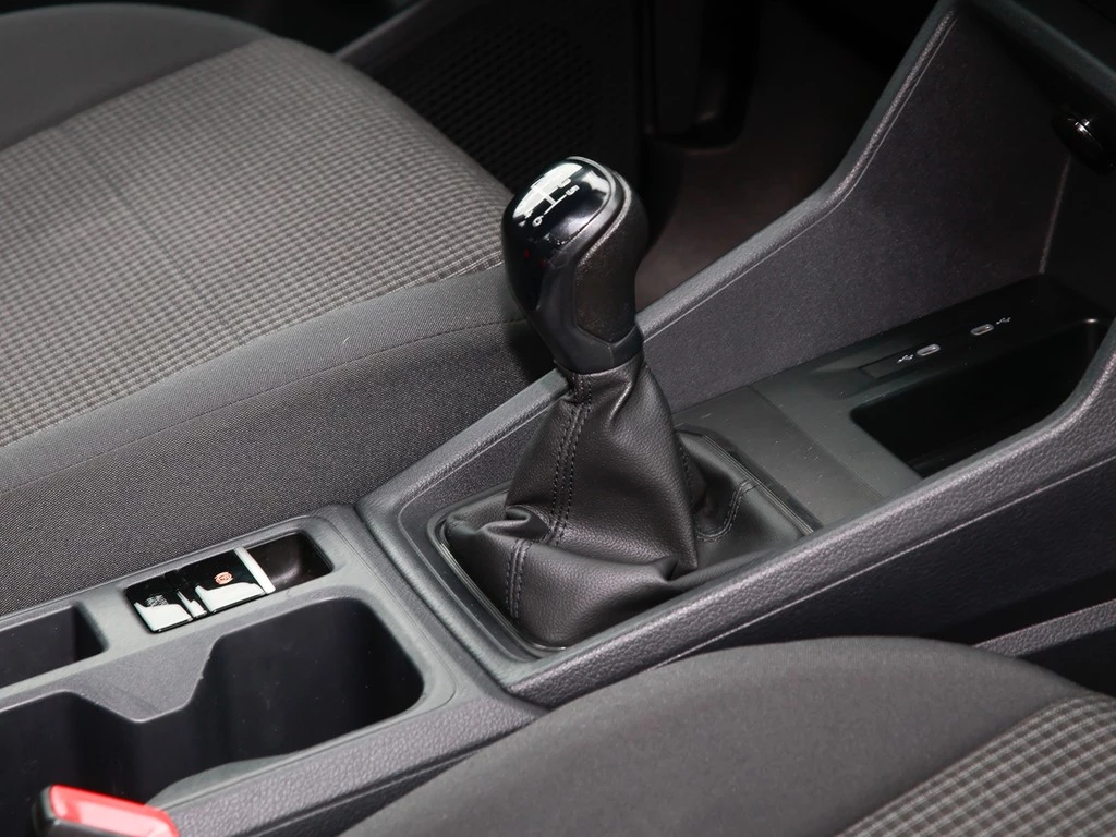 Volkswagen-Caddy-image-8