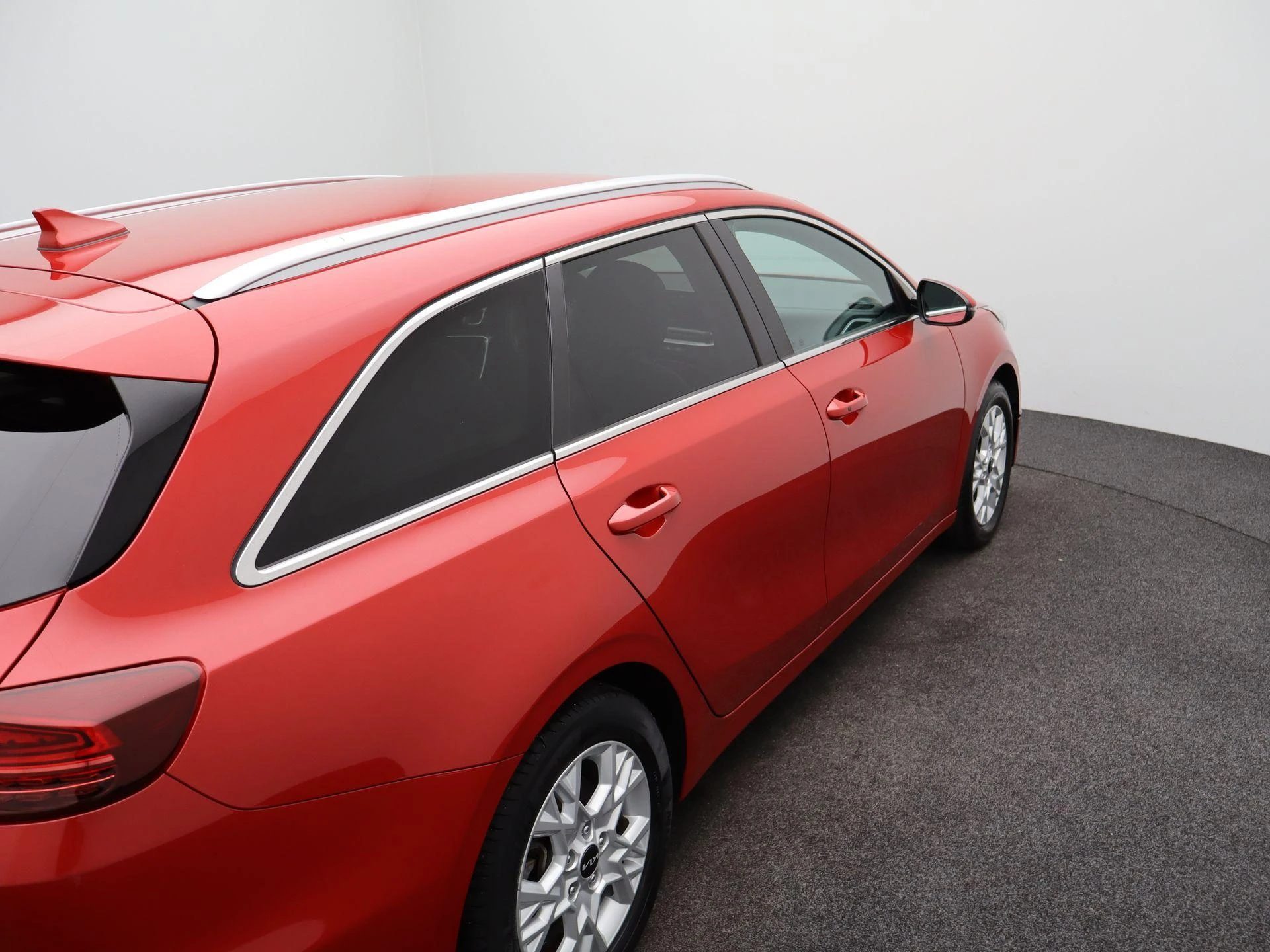 Kia-Ceed Sportswagon-image-37