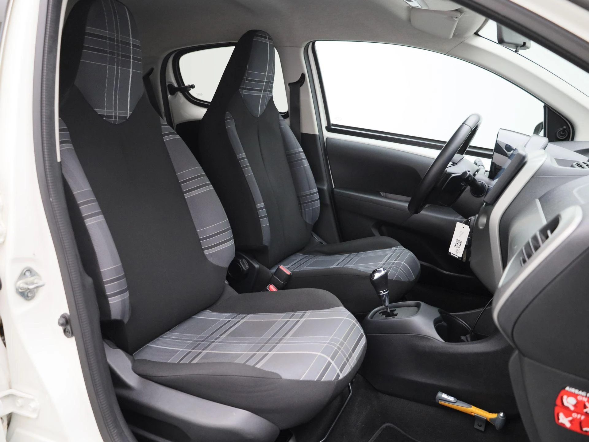 Peugeot-108-image-23